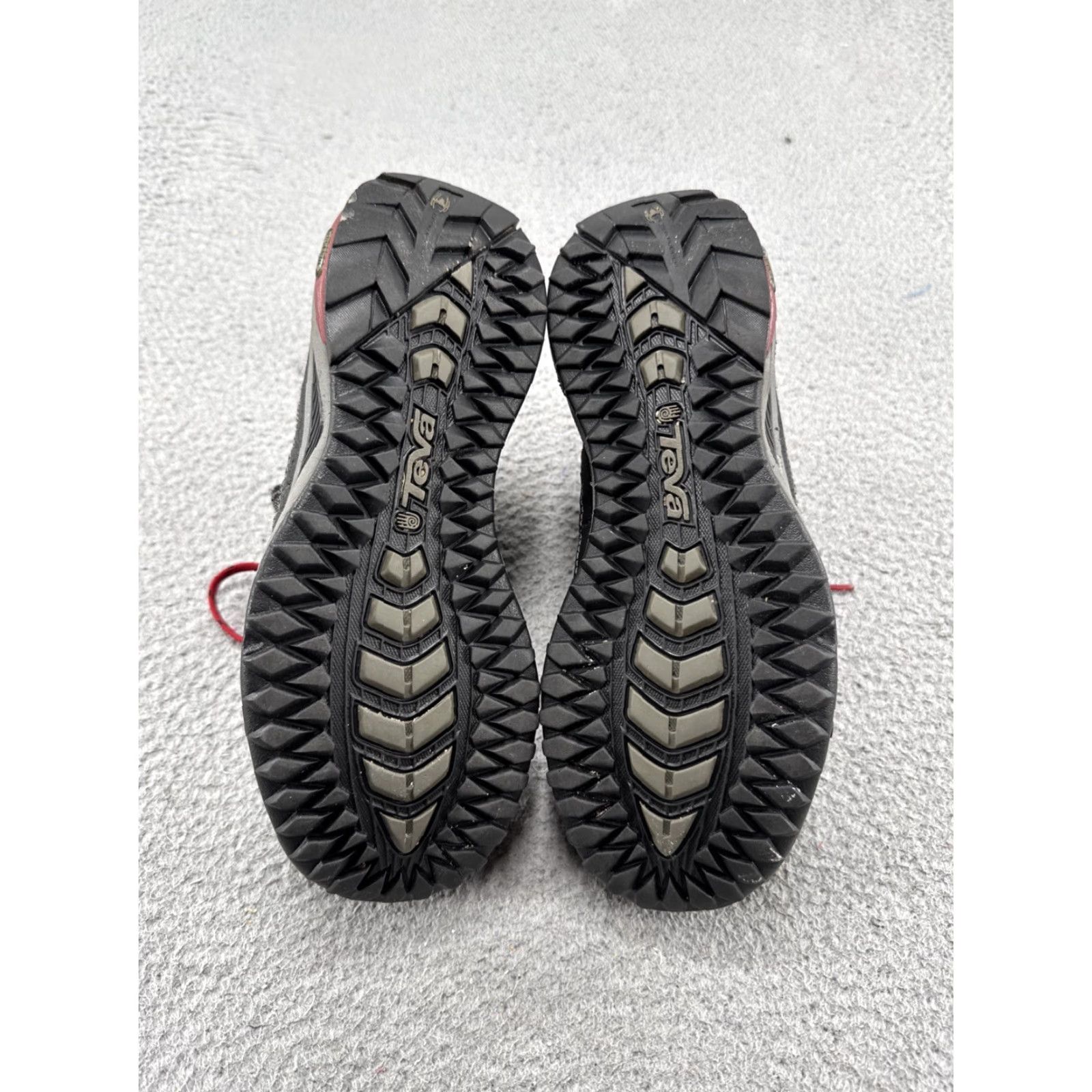 Teva Teva Event Women’s Sneaker Size 9 Multicolor Waterproof Spider Rubber Size US 9 / IT 39 - 7 Thumbnail