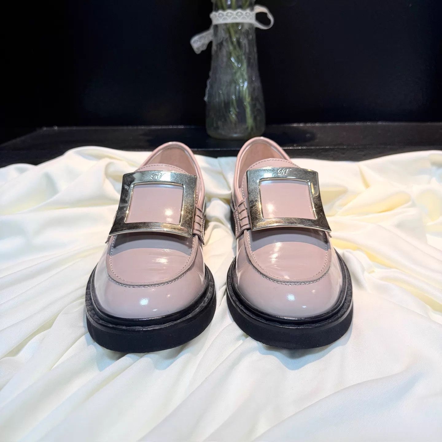 Roger Vivier RV Pink Gold Buckle Loafer 37 99New nh5182 Size US 6.5 / IT 36.5 - 2 Thumbnail