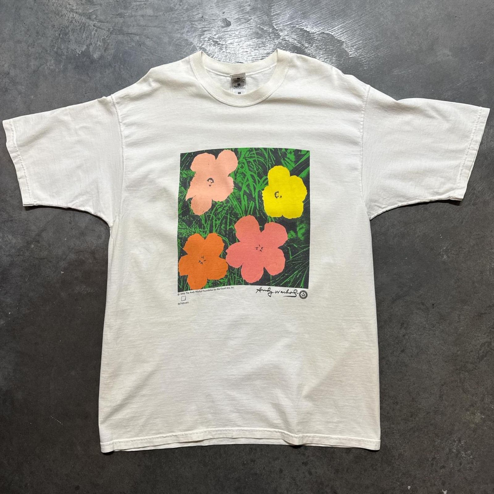 Vintage Andy Warhol Foundation FLOWERS Vintage 90s Art T-Shirt Size US XL / EU 56 / 4 - 1 Thumbnail