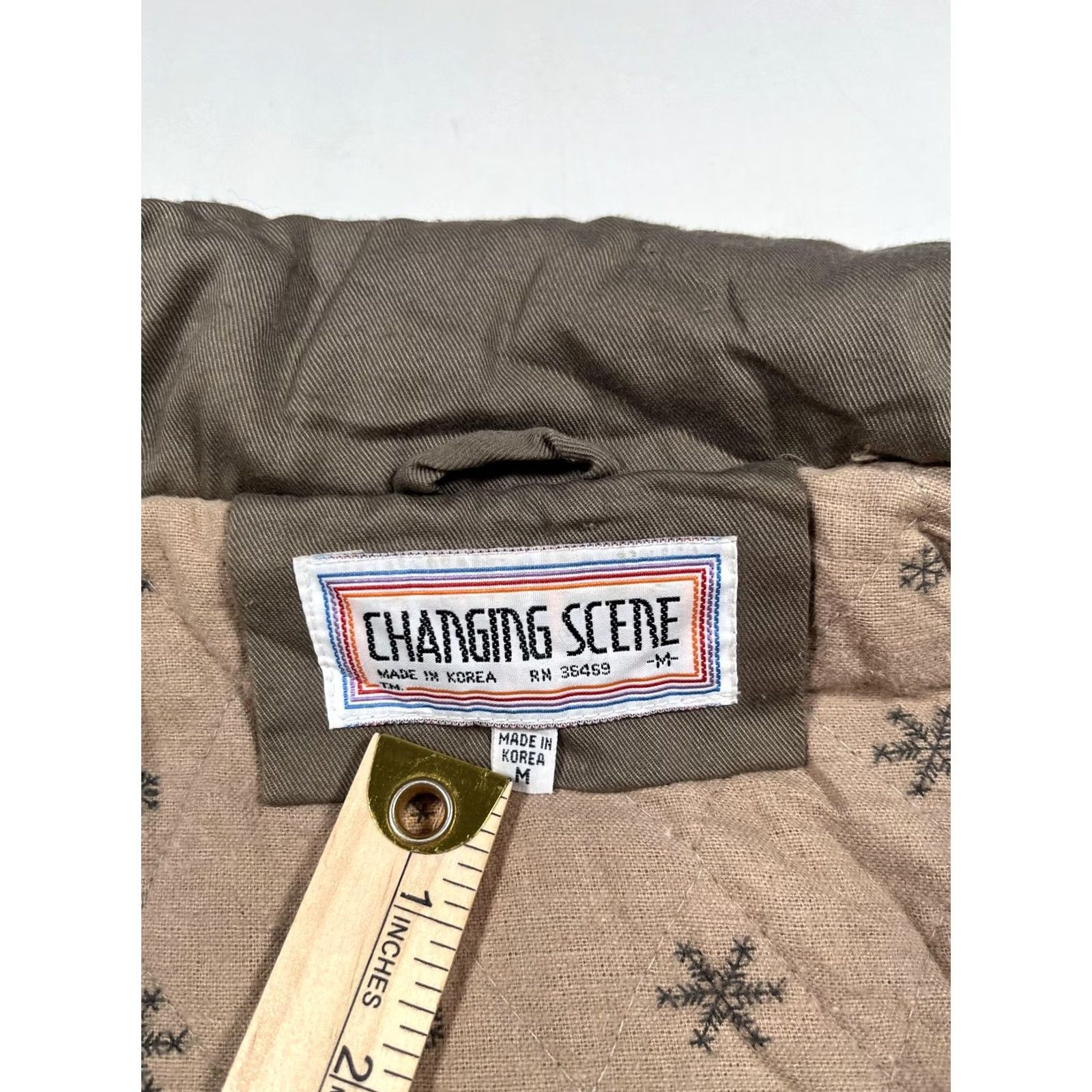 Vintage VINTAGE Changing Scene Jacket M Brown Canvas Quilted Parka Winter Unisex Adults Regular Fit Cotton Lining Padded Zip Pocket/Collar Size US M / EU 48-50 / 2 - 3 Thumbnail