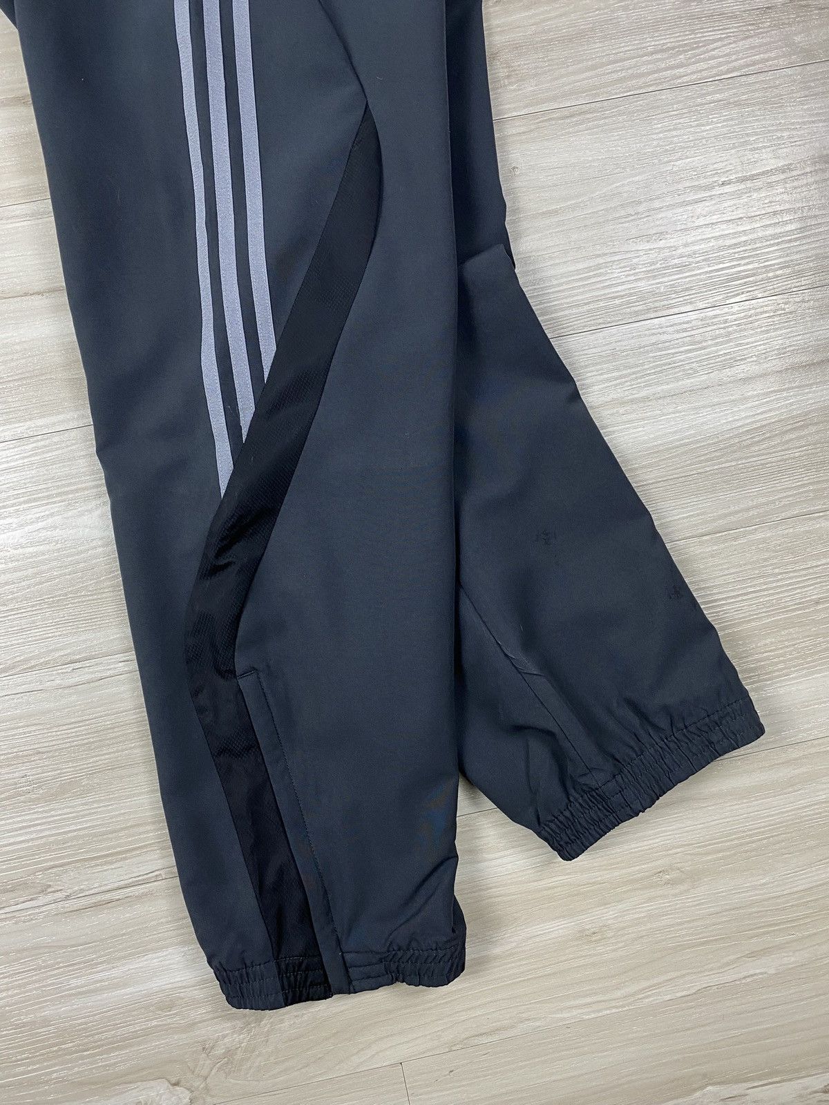 Adidas Adidas Nylon Y2K Vintage Track Pants Drill Track Size US 32 / EU 48 - 5 Thumbnail