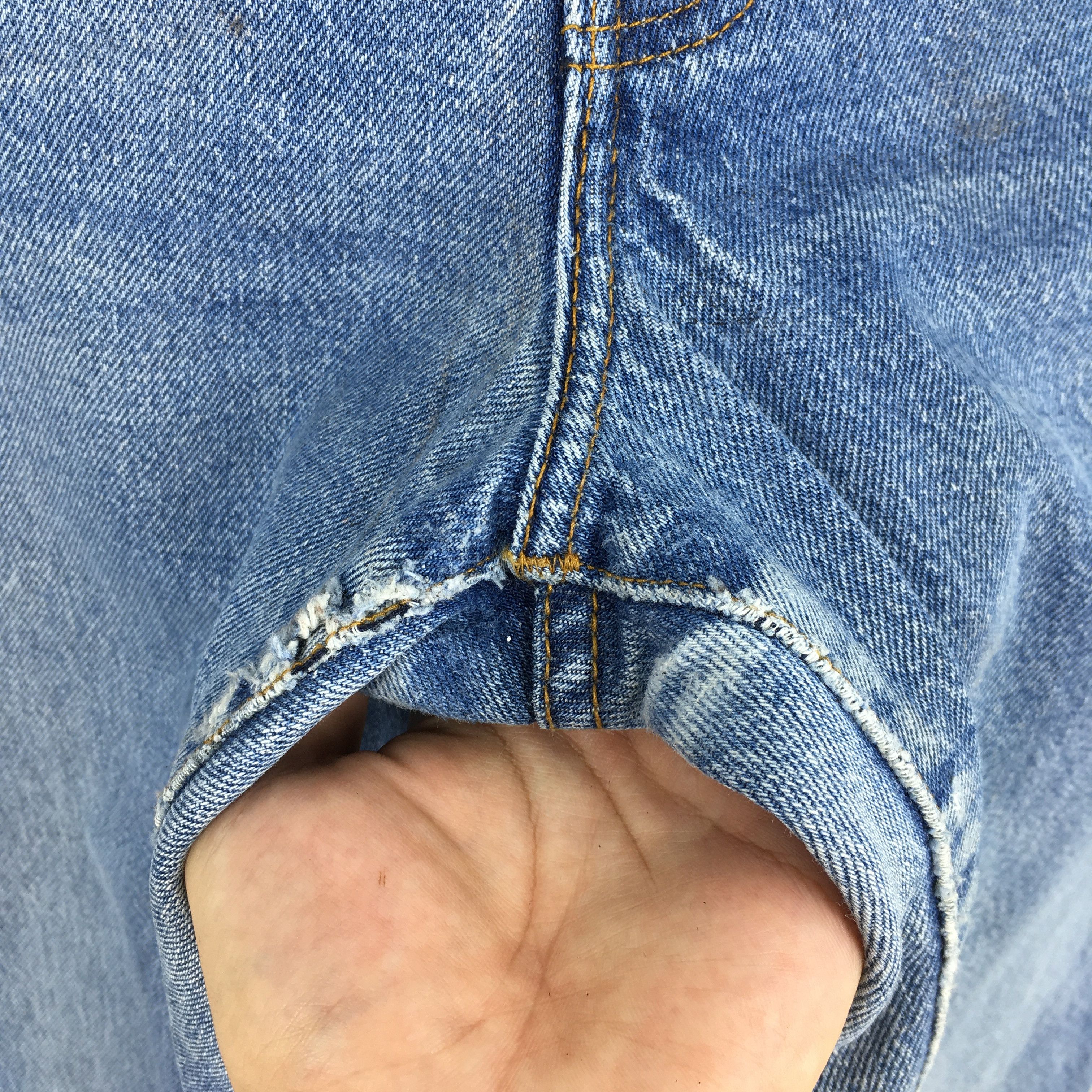 Levi's Size 26x32.5 Vintage 90s Levi's 501 Faded Blue Jeans S1087 Size 26" / US 2 / IT 38 - 7 Thumbnail