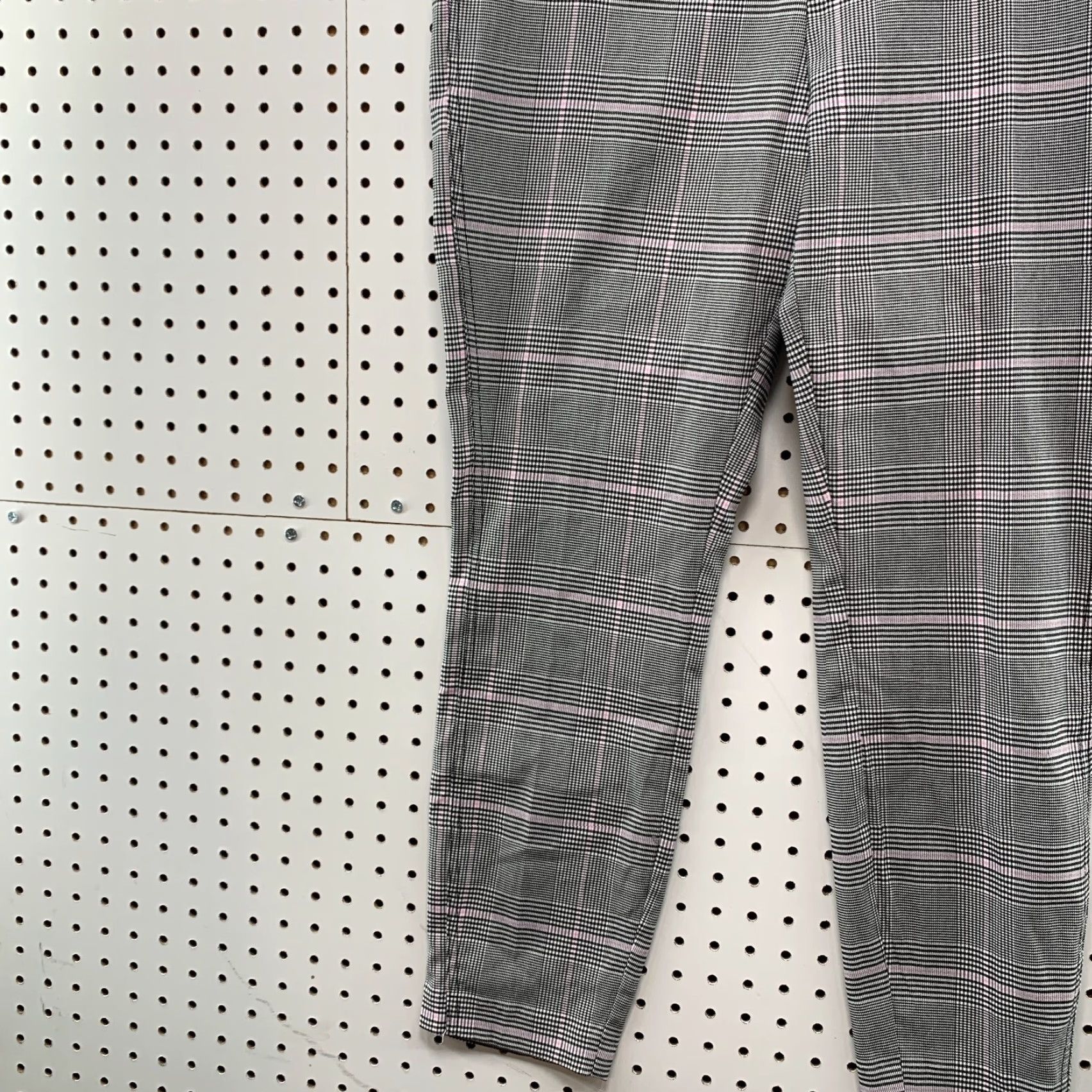 Vintage VINTAGE New York & Co Women XL Tapered Leg Trouser Pants Plaid Black Pink 34x27 Size 40" / US 18 - 3 Thumbnail