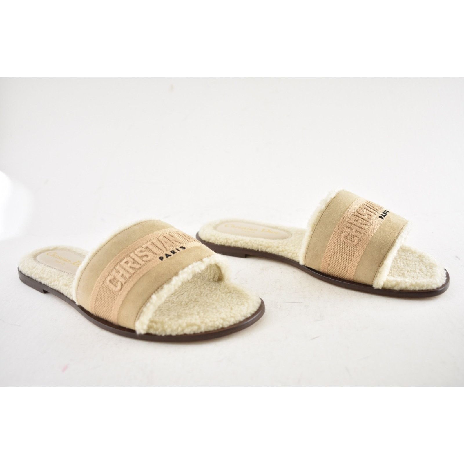Dior Christian Dior Dway Beige Suede Embroidered Logo Shearling Size US 8 / IT 38 - 4 Thumbnail