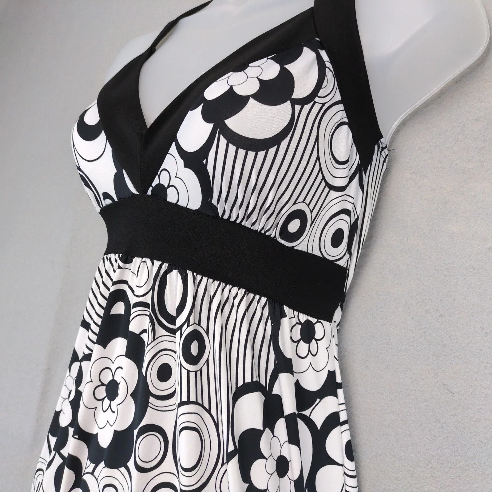 Vintage Wet Seal Halter Top Babydoll Mini Dress S Black White Floral Size S / US 4 / IT 40 - 2 Thumbnail