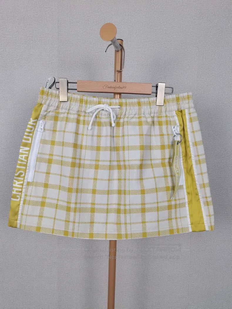 Dior Dior Plaid Skirt Size 26" / US 2 / IT 38 - 1 Thumbnail