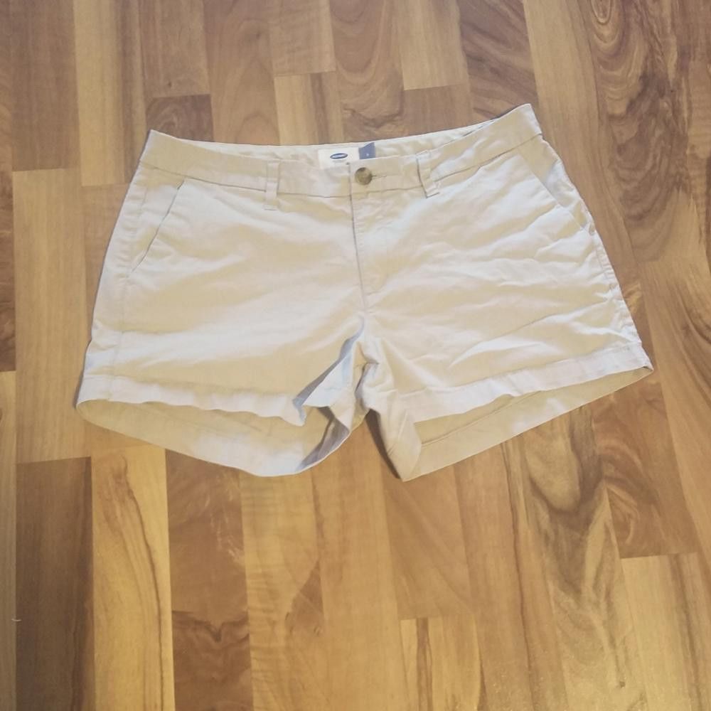 Old Navy Old Navy Khaki Shorts Size 8 Size 30" / US 8 / IT 44 - 1 Thumbnail