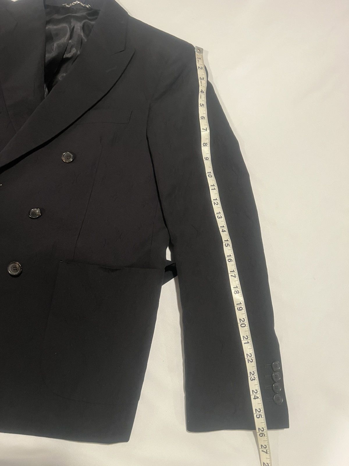 Louis Vuitton × Virgil Abloh Louis Vuitton monogram double breasted blazer. 40/50. $3290 Size 40R - 5 Thumbnail
