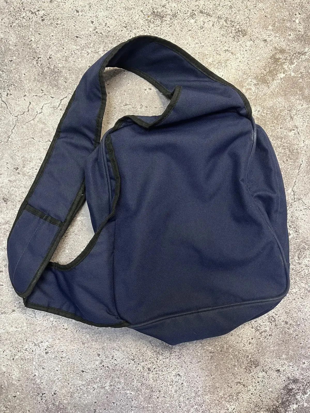 Japanese Brand VINTAGE Y2K PHILIPS BAG EURO 2000 BAG Size ONE SIZE - 3 Thumbnail