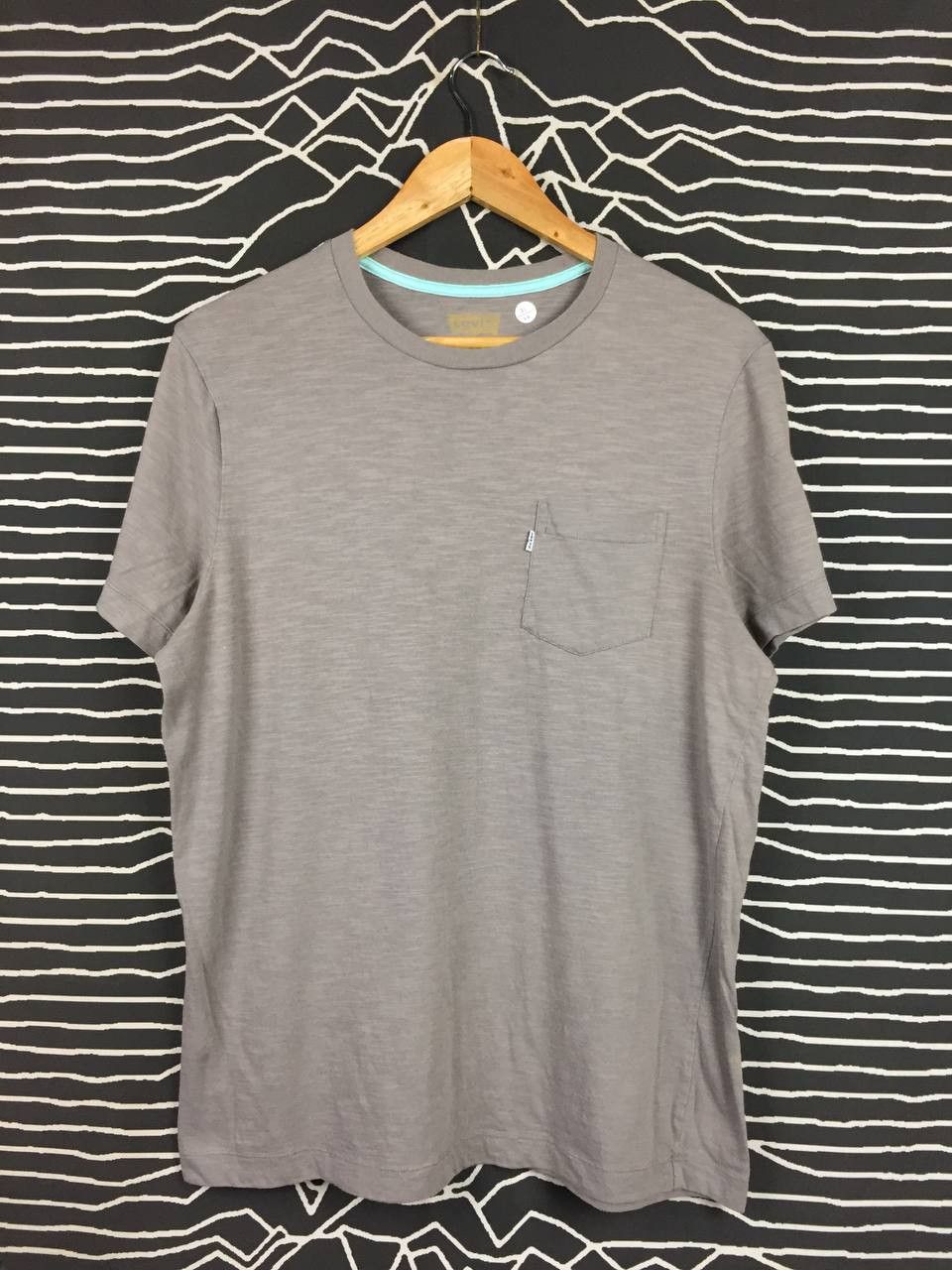 Levi's × Vintage Levi's Strauss & Co. Basic Pocket Essential Tee Size L Size US L / EU 52-54 / 3 - 1 Thumbnail
