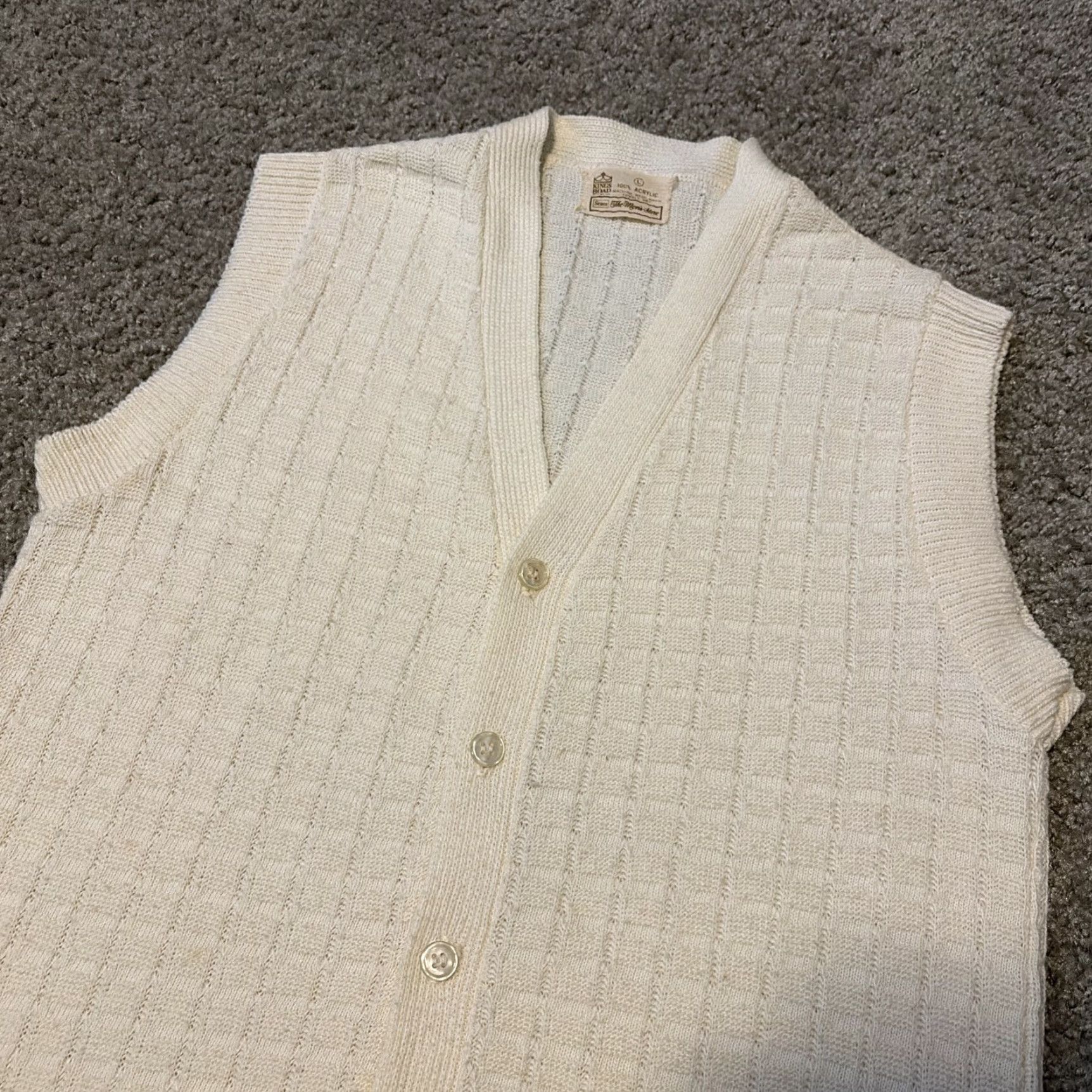 Vintage VINTAGE 60s Kings Road Acrylic Knit Cardigan Sweater Vest White Large Women Size L / US 10 / IT 46 - 3 Thumbnail
