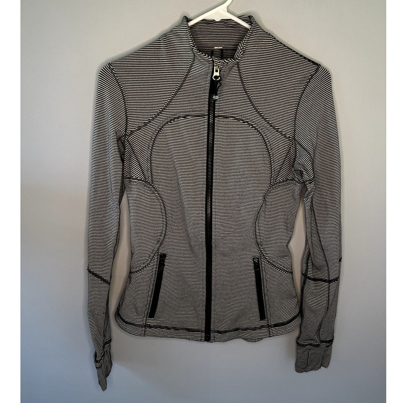 Lululemon Lululemon Tonka Stripe Forme Jacket Heathered Black Size 6 Size M / US 6-8 / IT 42-44 - 2 Thumbnail