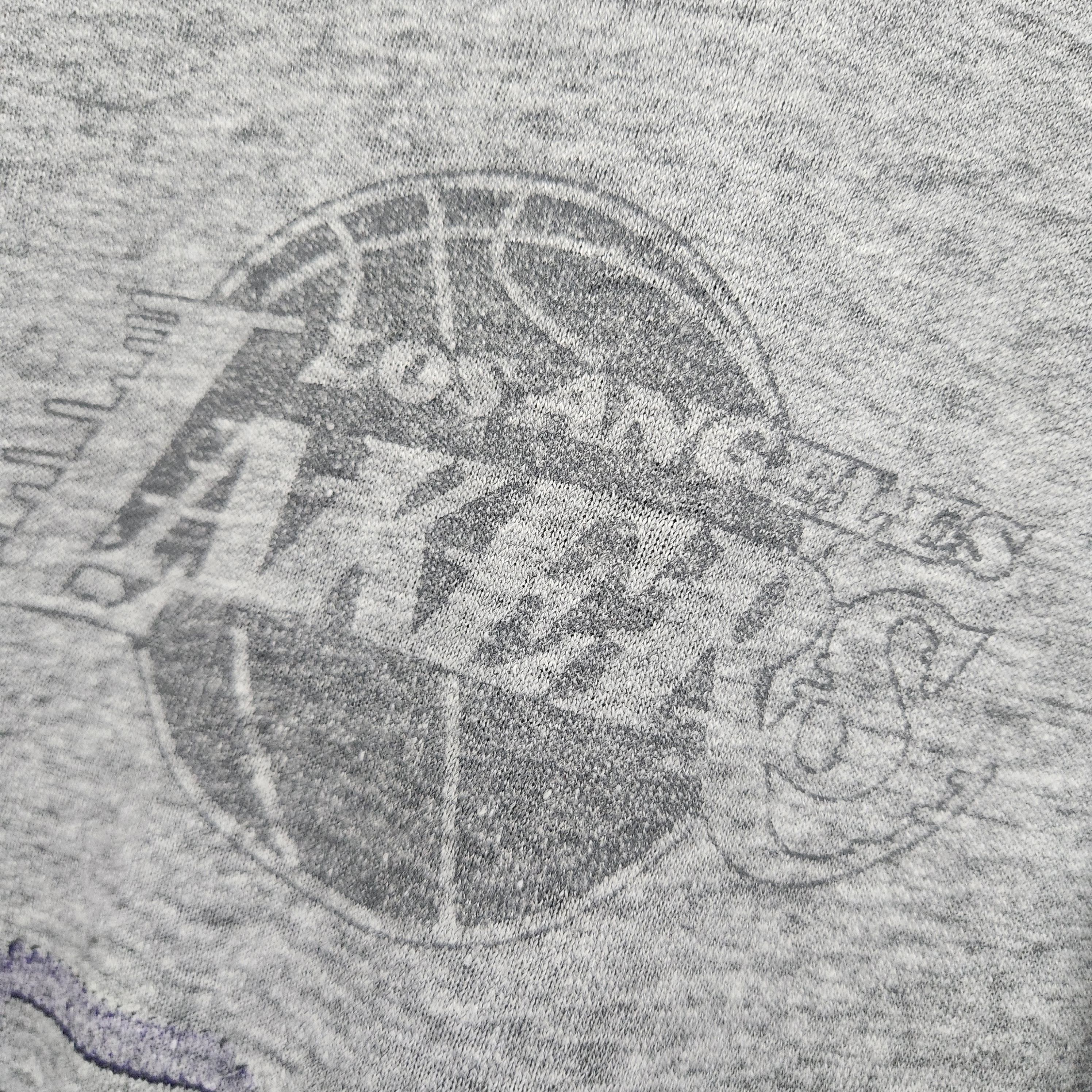 NBA × Vintage Vintage 1990s L.A. Lakers Distressed Sweater Size US XL / EU 56 / 4 - 14 Thumbnail