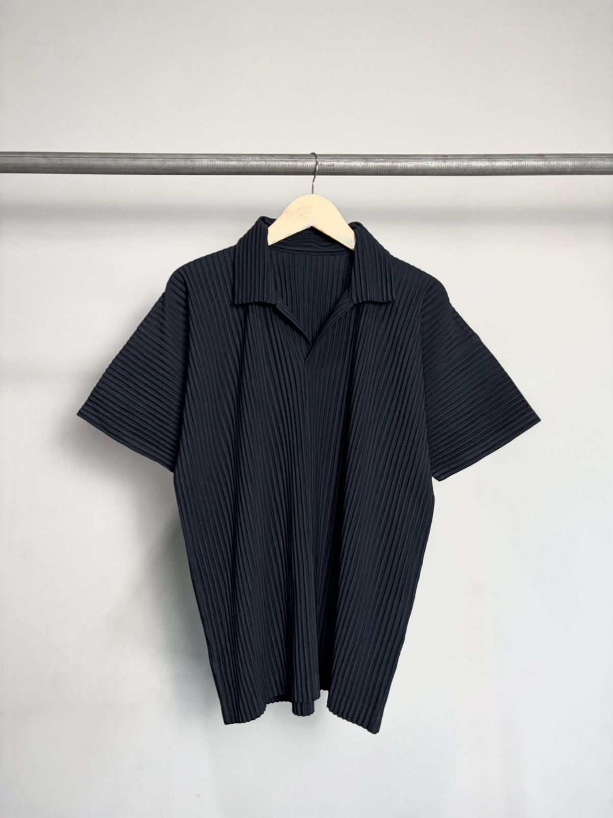 Homme Plisse Issey Miyake FREE TAX! Issey Miyake Homme Plisse Pleated Polo Shirt Size US L / EU 52-54 / 3 - 1 Thumbnail