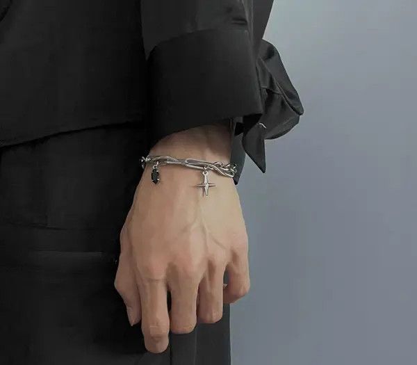 Jewelry Silver Chain Link Bracelet with Star Charms Size ONE SIZE - 7 Thumbnail