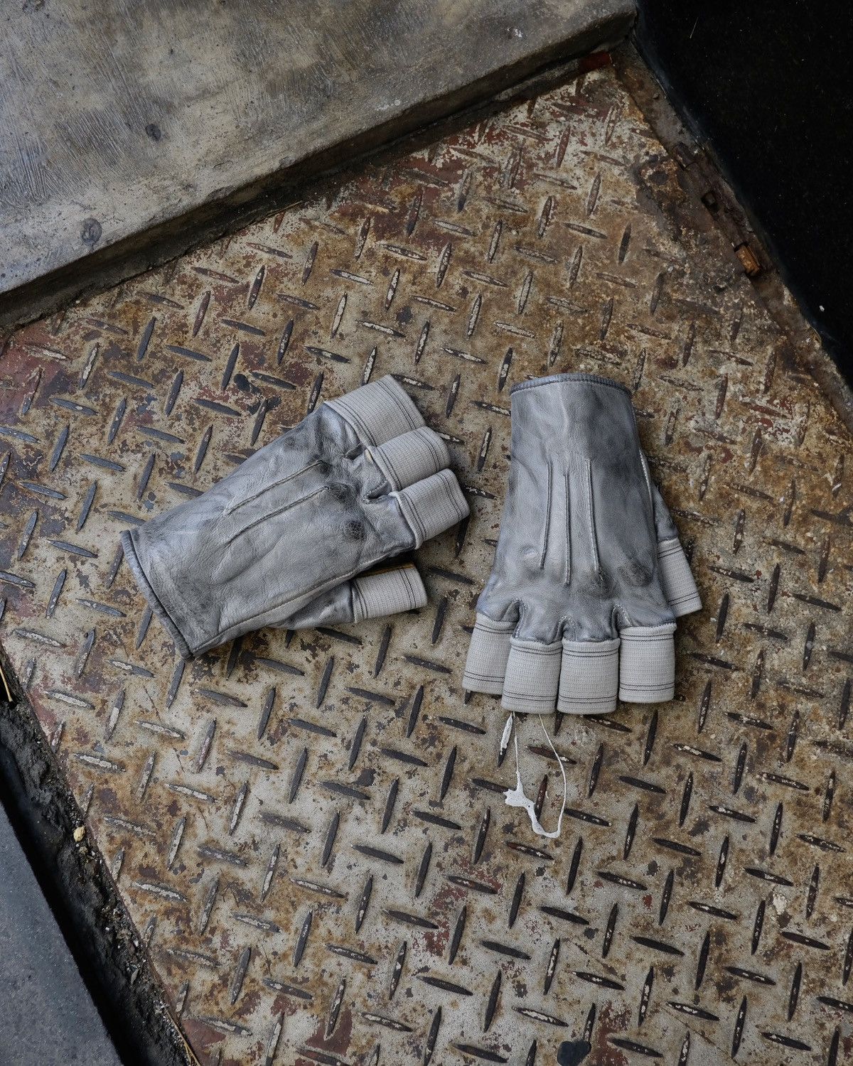 Carol Christian Poell Carol Christian Poell Fingercuff Gloves Size 46 - 2 Thumbnail