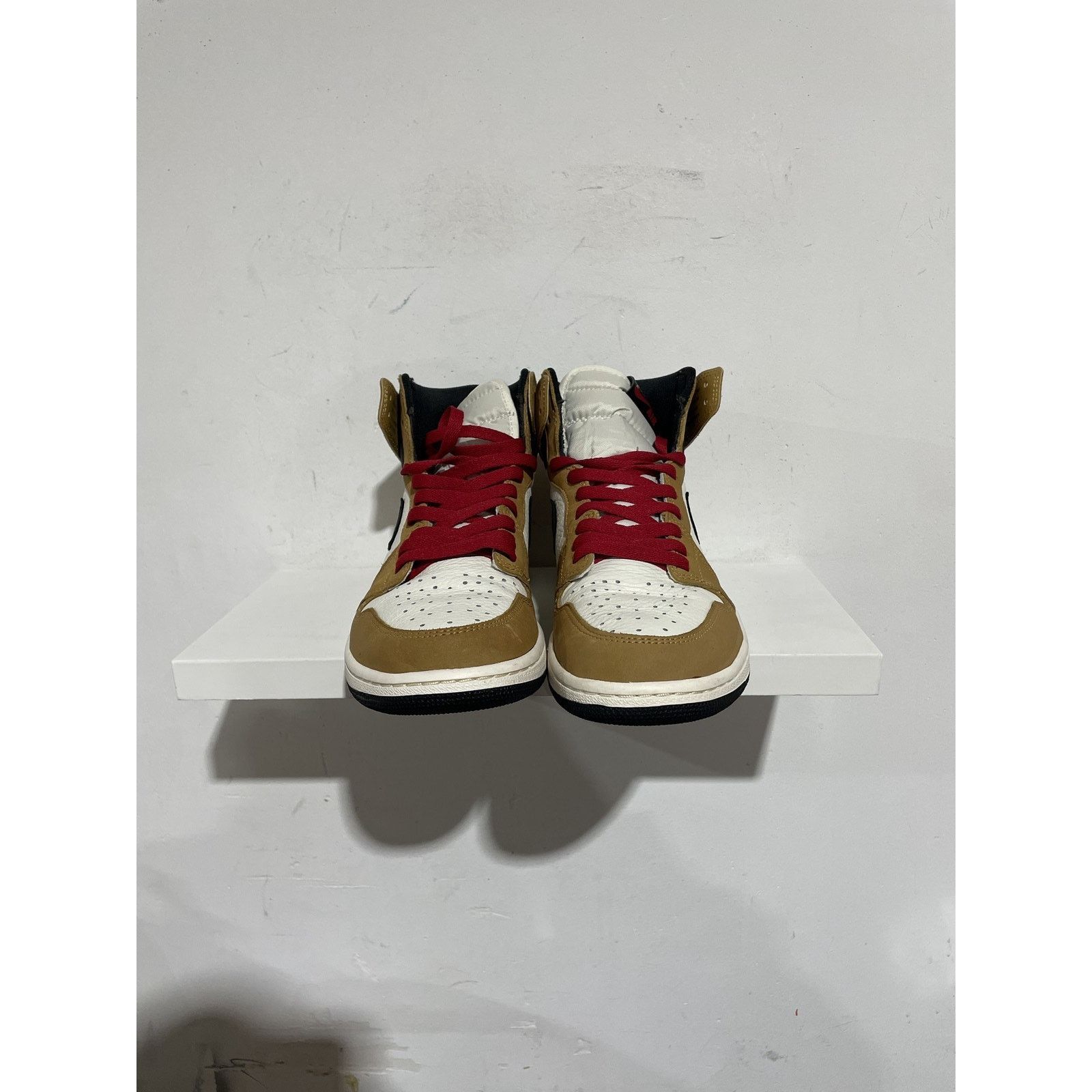 Jordan Brand JORDAN 1 RETRO ROOKIE OF THE YEAR SIZE 9 PREOWNED Size US 9 / EU 42 - 3 Thumbnail
