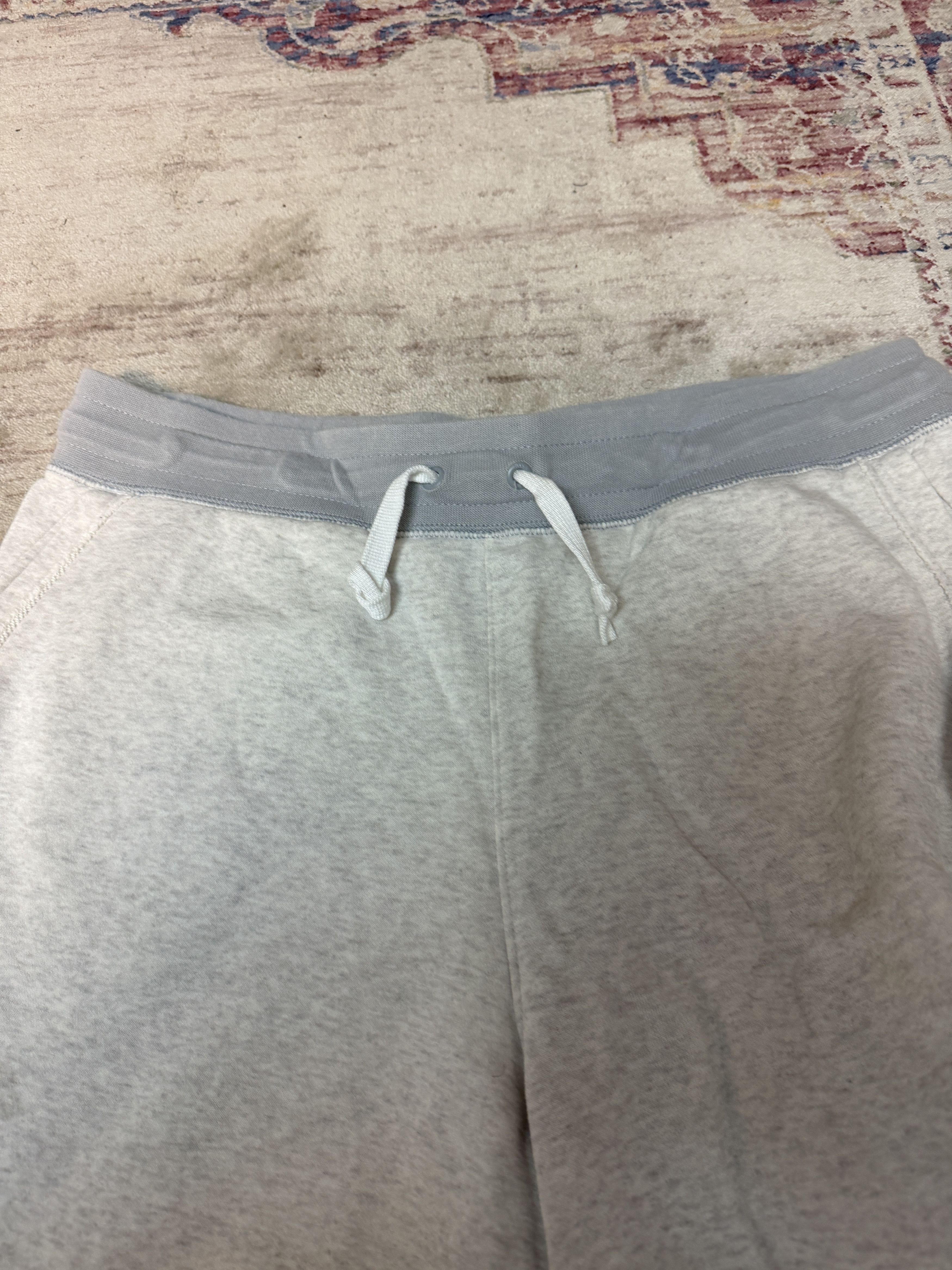 Nike Nike Heritage Alumni Chenille Sweat short Shorts Size L Size US 42 / EU 58 - 3 Thumbnail