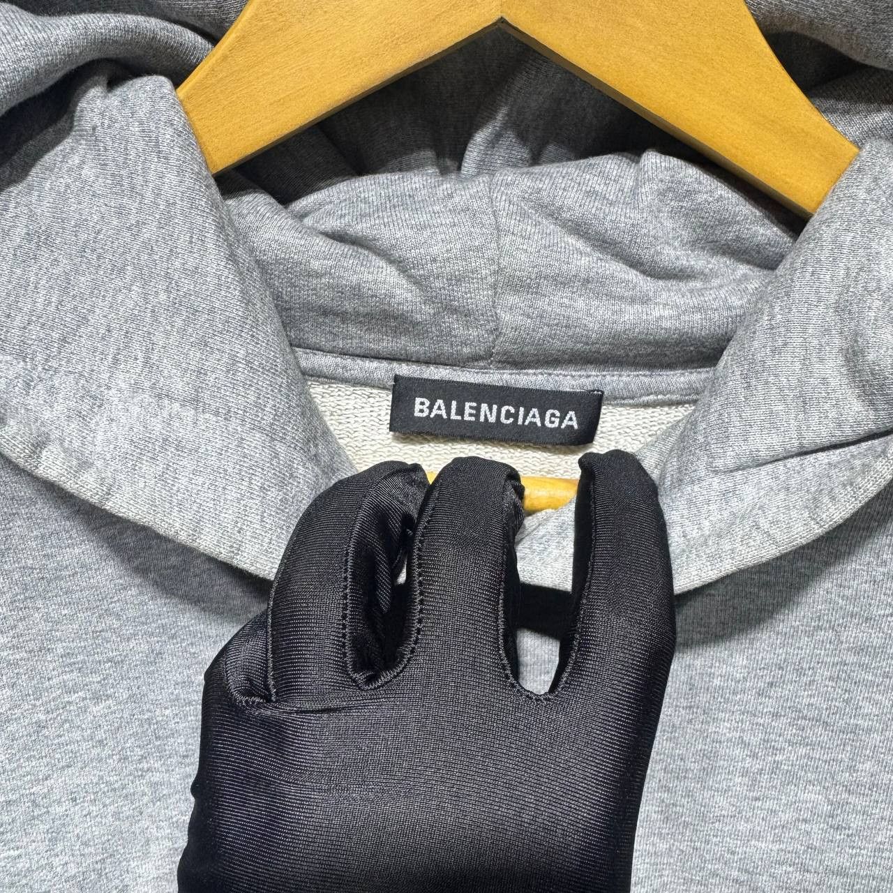 Balenciaga Balenciaga Copy Right small logo hoodie Size US M / EU 48-50 / 2 - 7 Thumbnail