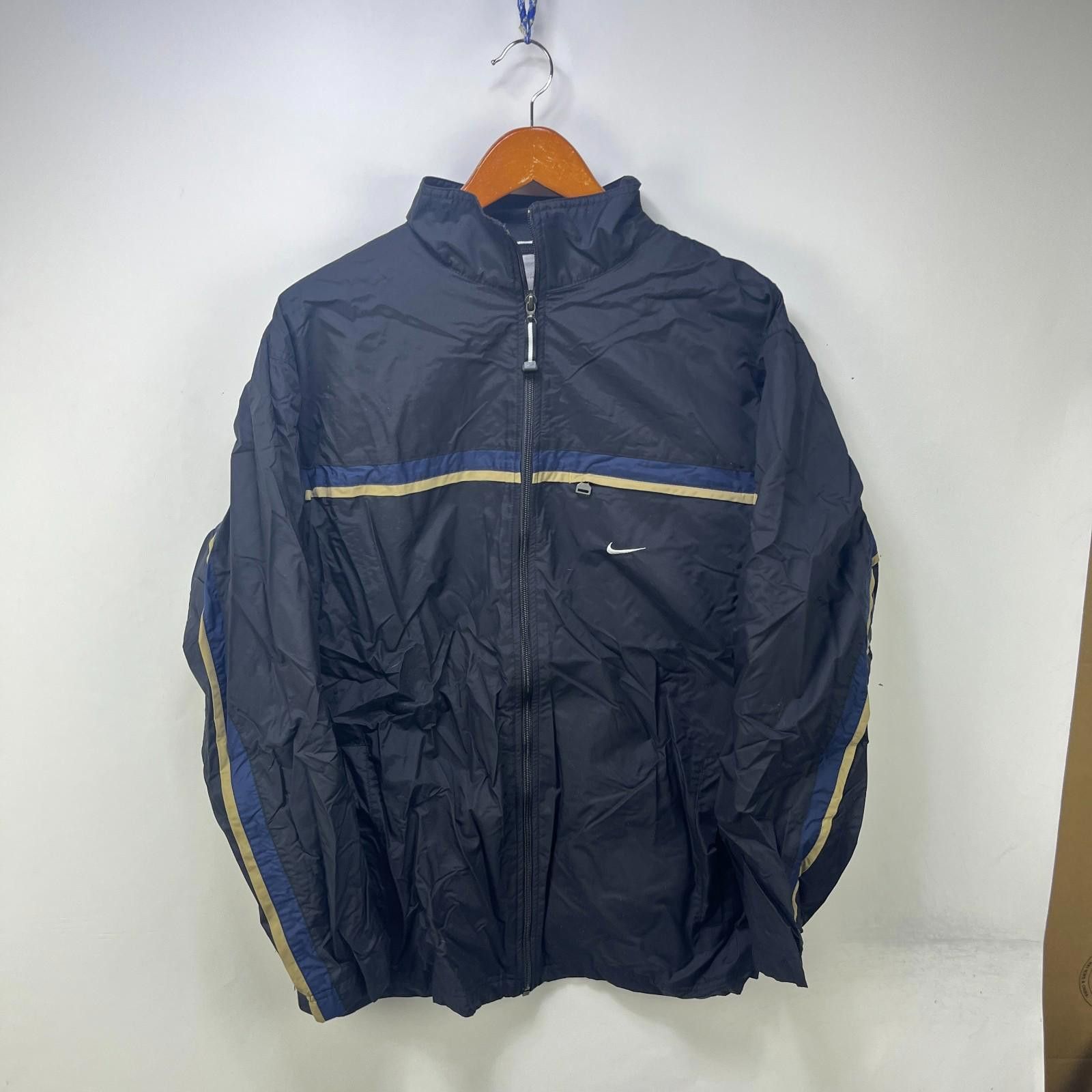 Nike Vintage Nike Y2K Windbreaker Swoosh Jacket Large Size US L / EU 52-54 / 3 - 1 Thumbnail