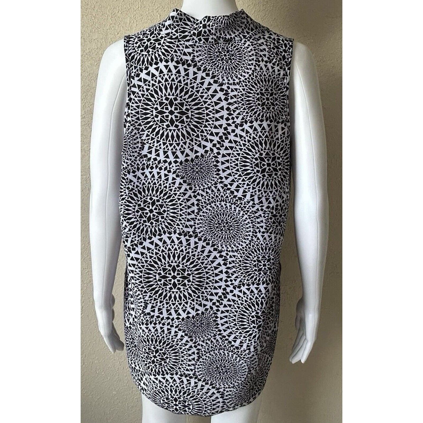 Other Grey & Gray | Geometric Pattern Sleeveless Blouse | Medium Size M / US 6-8 / IT 42-44 - 2 Thumbnail