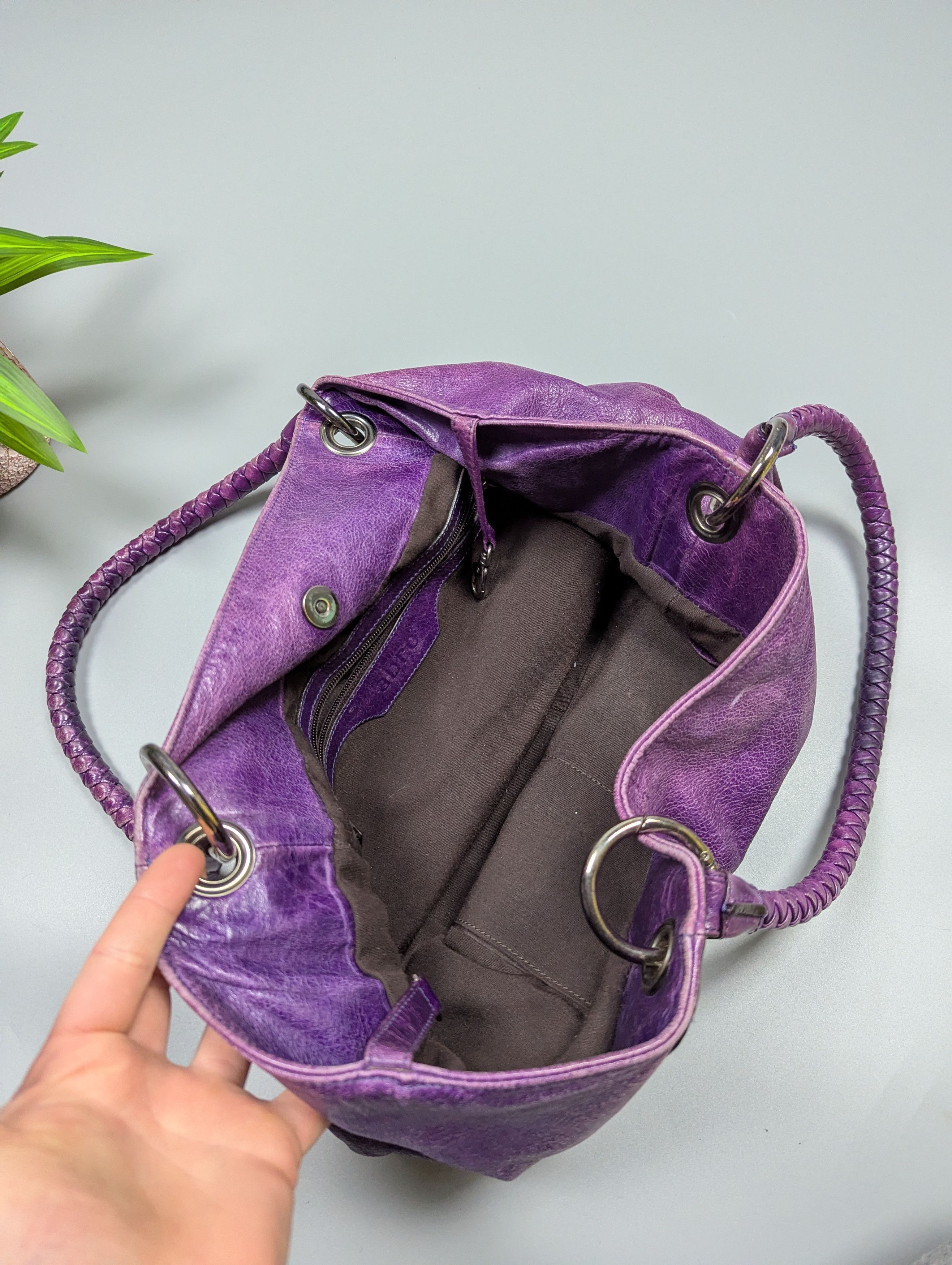 Vintage ABRO Archive Vintage Y2K Purple Distressed Leather Handbag Size ONE SIZE - 14 Thumbnail