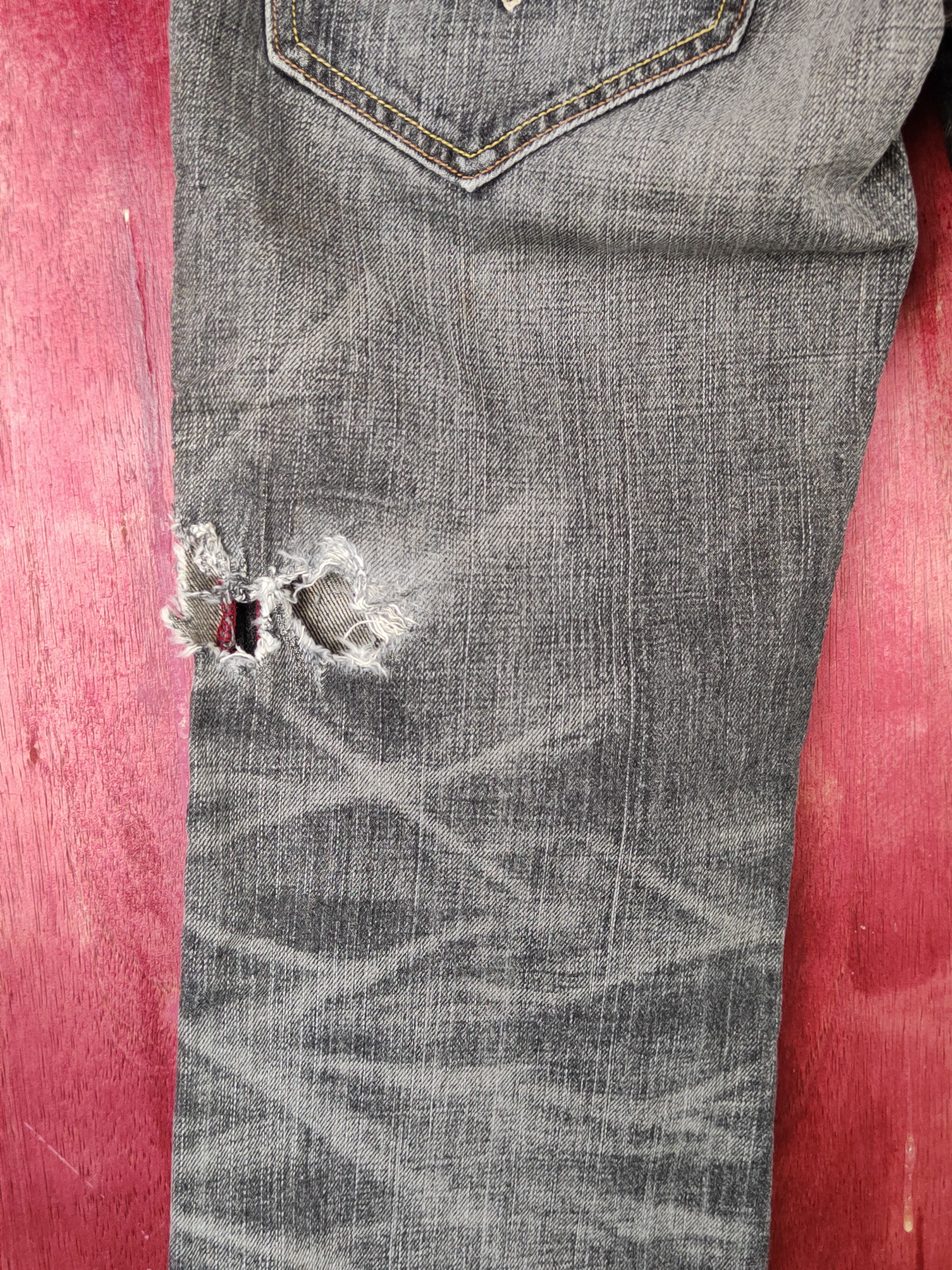 Levi's DL Levi's Black Faded Distressed vintage Denim #S1524 Size 30" / US 8 / IT 44 - 3 Thumbnail