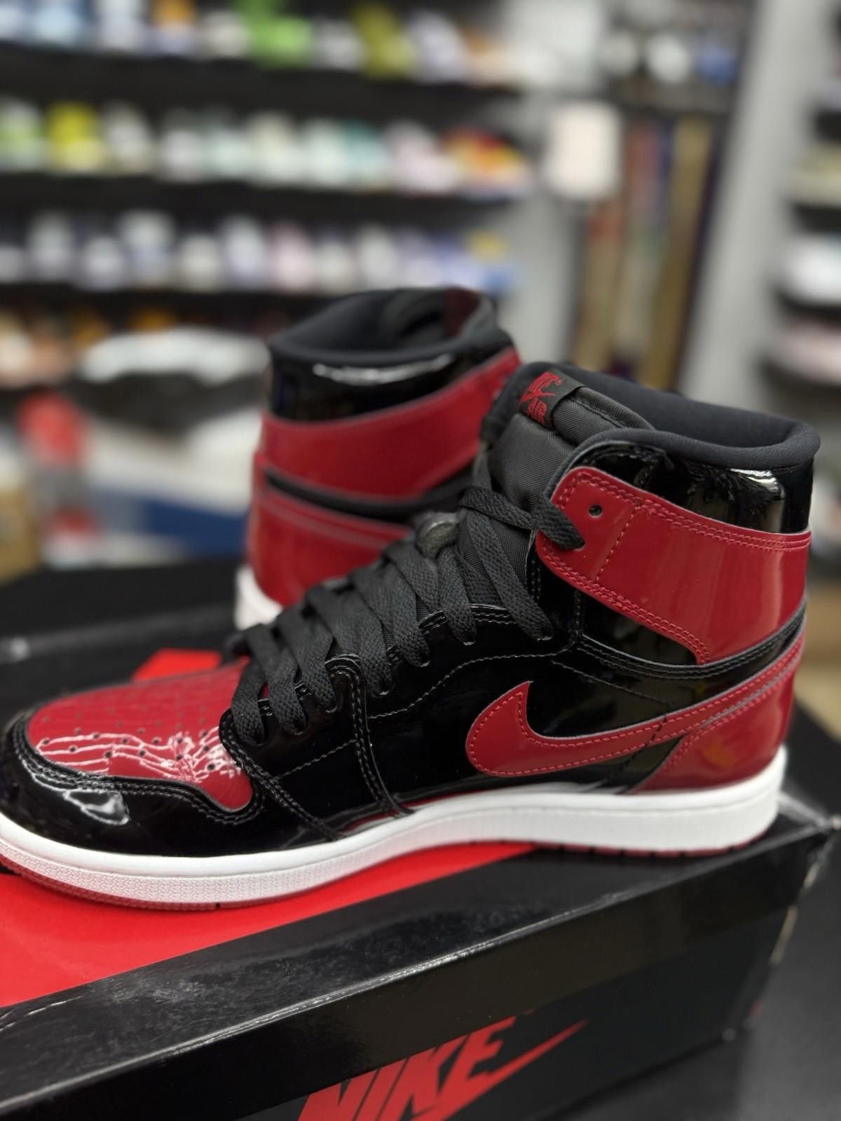 Jordan Brand Size 10.5 - Jordan 1 Retro OG High Patent Bred 555088-063 Size US 10.5 / EU 43-44 - 8 Thumbnail