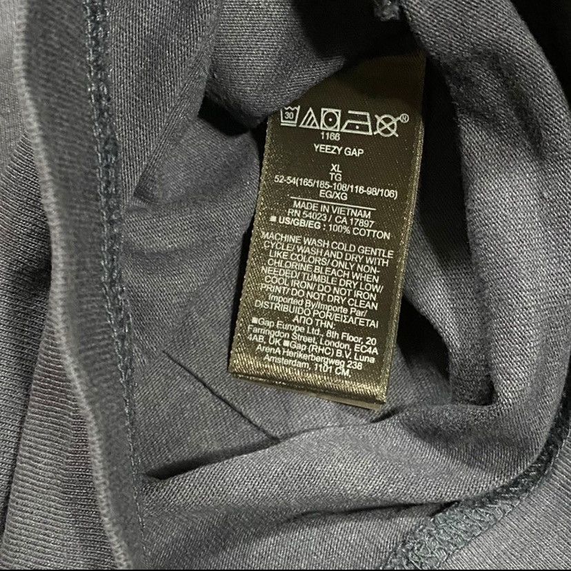 Balenciaga × Gap × Yeezy Unreleased Yeezy Gap Tee Navy (XL) Size US XL / EU 56 / 4 - 5 Thumbnail