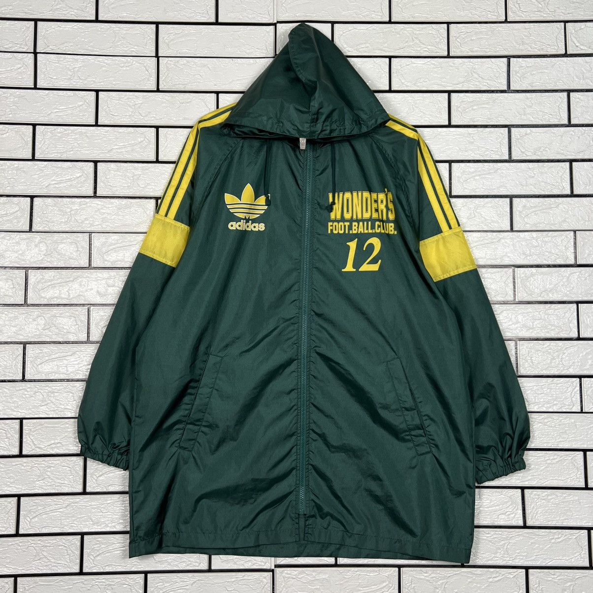 Adidas Vintage ADIDAS Trefoil Big Logo Nylon Jacket #4288-C195 Size US M / EU 48-50 / 2 - 4 Thumbnail