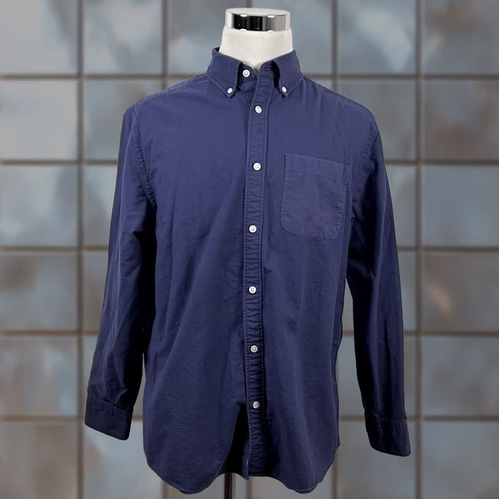 Charles Tyrwhitt Charles Tyrwhitt Large Classic Fit Oxford Shirt Pale Blue Cotton Button Down Shirt Mens L Blue Oxford Button-Down Shirt Size US L / EU 52-54 / 3 - 1 Thumbnail