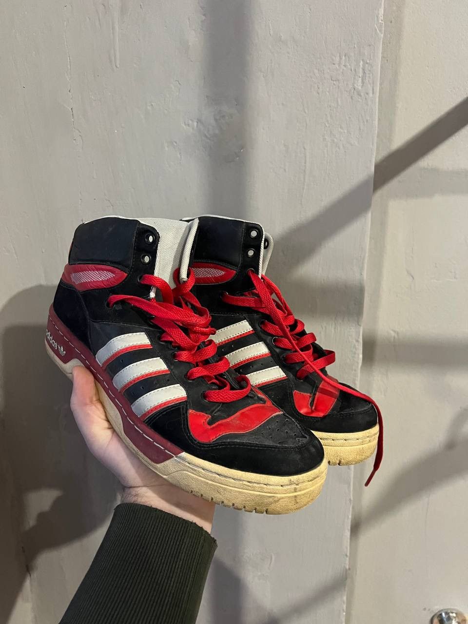 Adidas LIMITED EDITION NBA ADIDAS ORIGINALS METRO ATTITUDE SIZE 9 Size US 9 / EU 42 - 2 Thumbnail