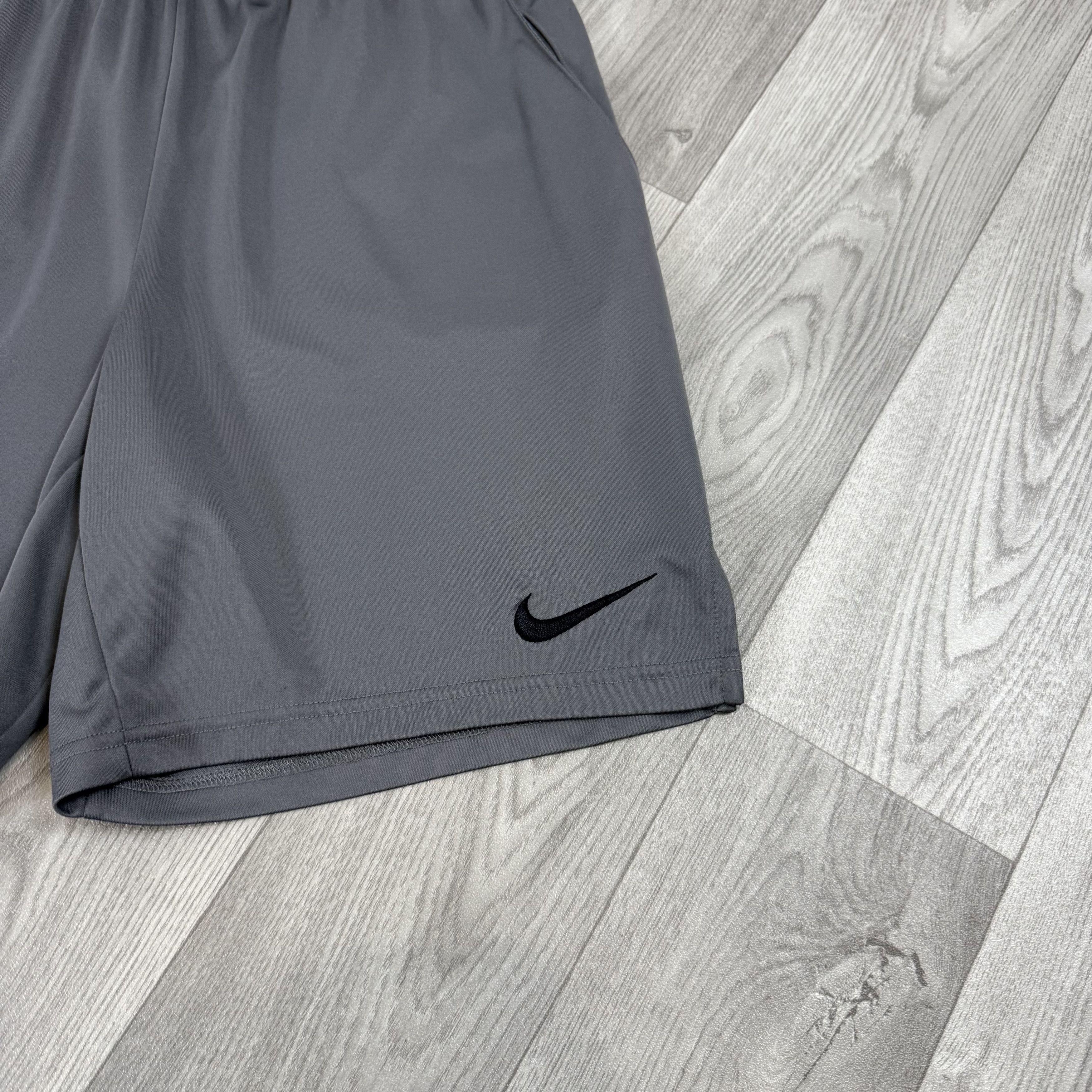 Nike Nike Dri-Fit Grey Shorts Size US 34 / EU 50 - 6 Thumbnail