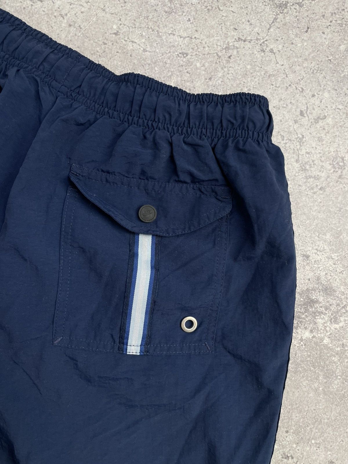 Nike × Vintage Vintage Nike Shorts Navy Nylon y2k Size US 32 / EU 48 - 5 Thumbnail