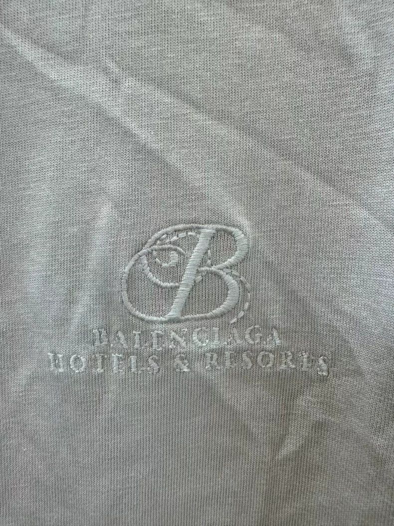 Balenciaga Balenciaga Hotel resort embroidery logo short sleeve Size US M / EU 48-50 / 2 - 7 Thumbnail