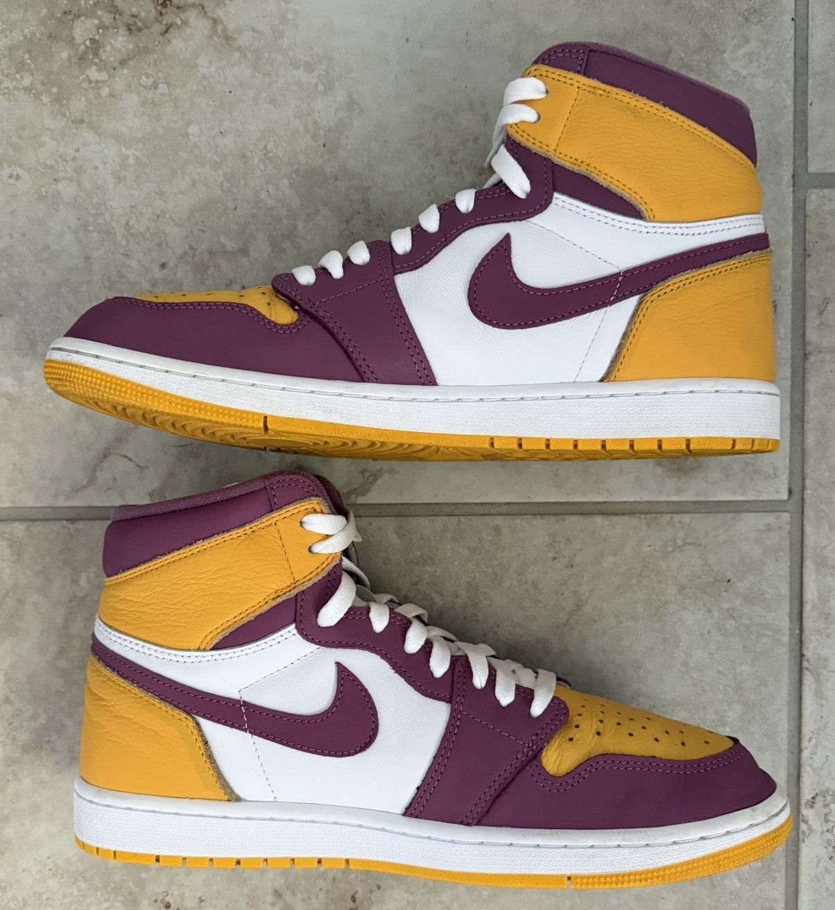 Jordan Brand Air Jordan 1 High OG ‘Brotherhood’ – Size 11 Size US 11 / EU 44 - 4 Thumbnail
