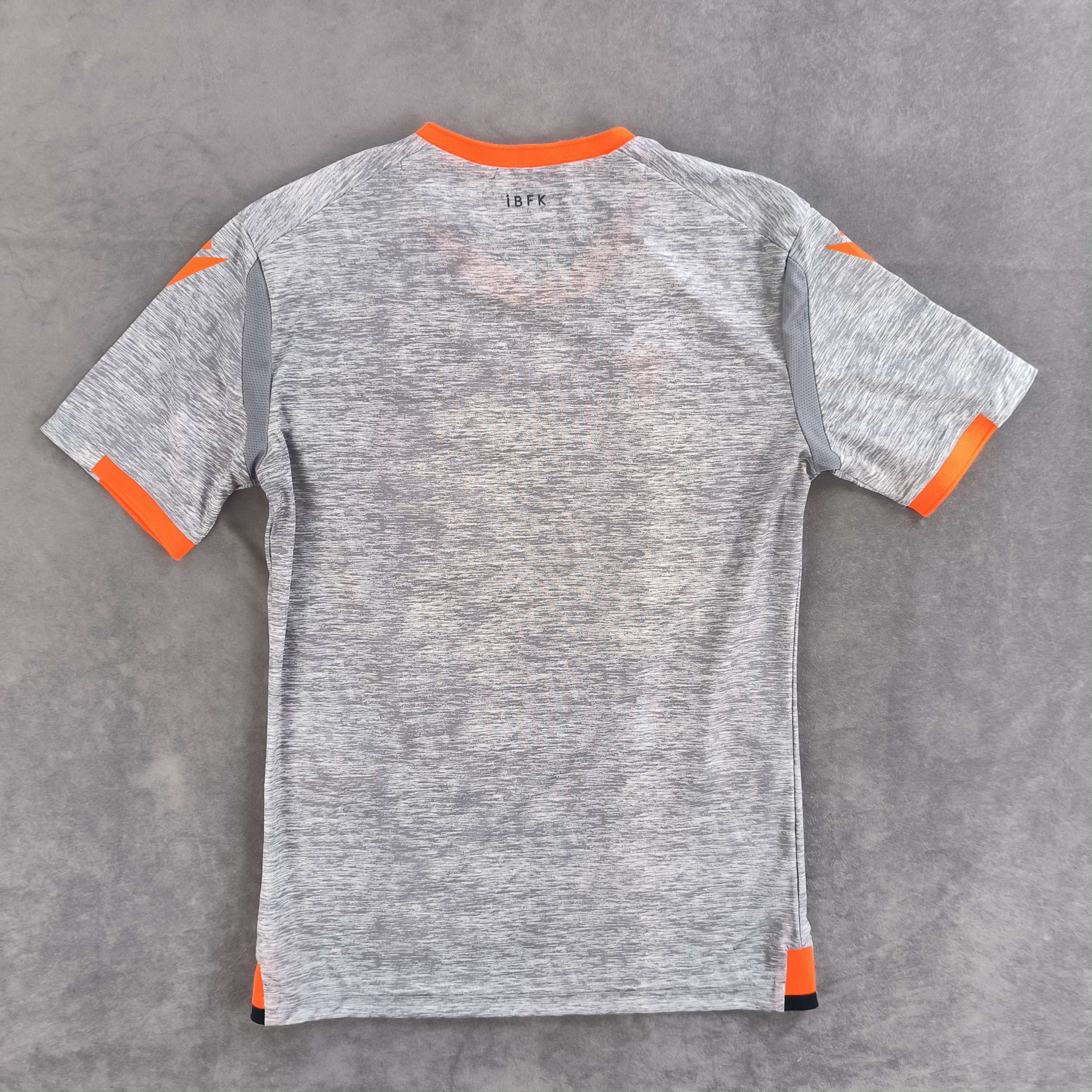 Macron Istanbul Basakhesir 19-20 Macron third football jersey sz S Size US S / EU 44-46 / 1 - 2 Thumbnail