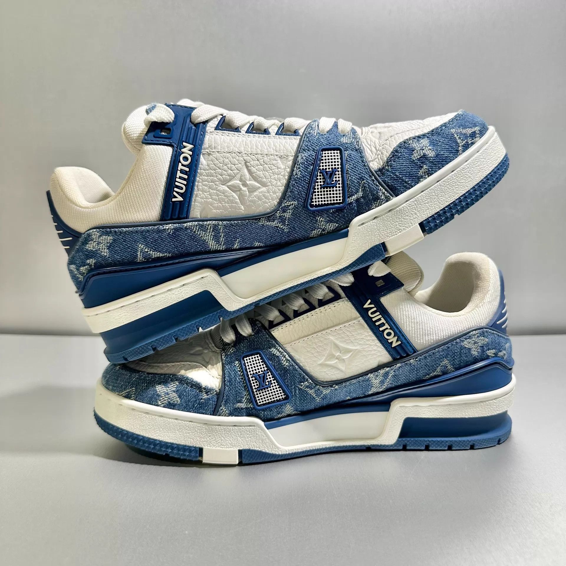 Louis Vuitton LV Trainer White Blue Denim 37.5 2-3x Worn Mint Size US 7 / IT 37 - 4 Thumbnail