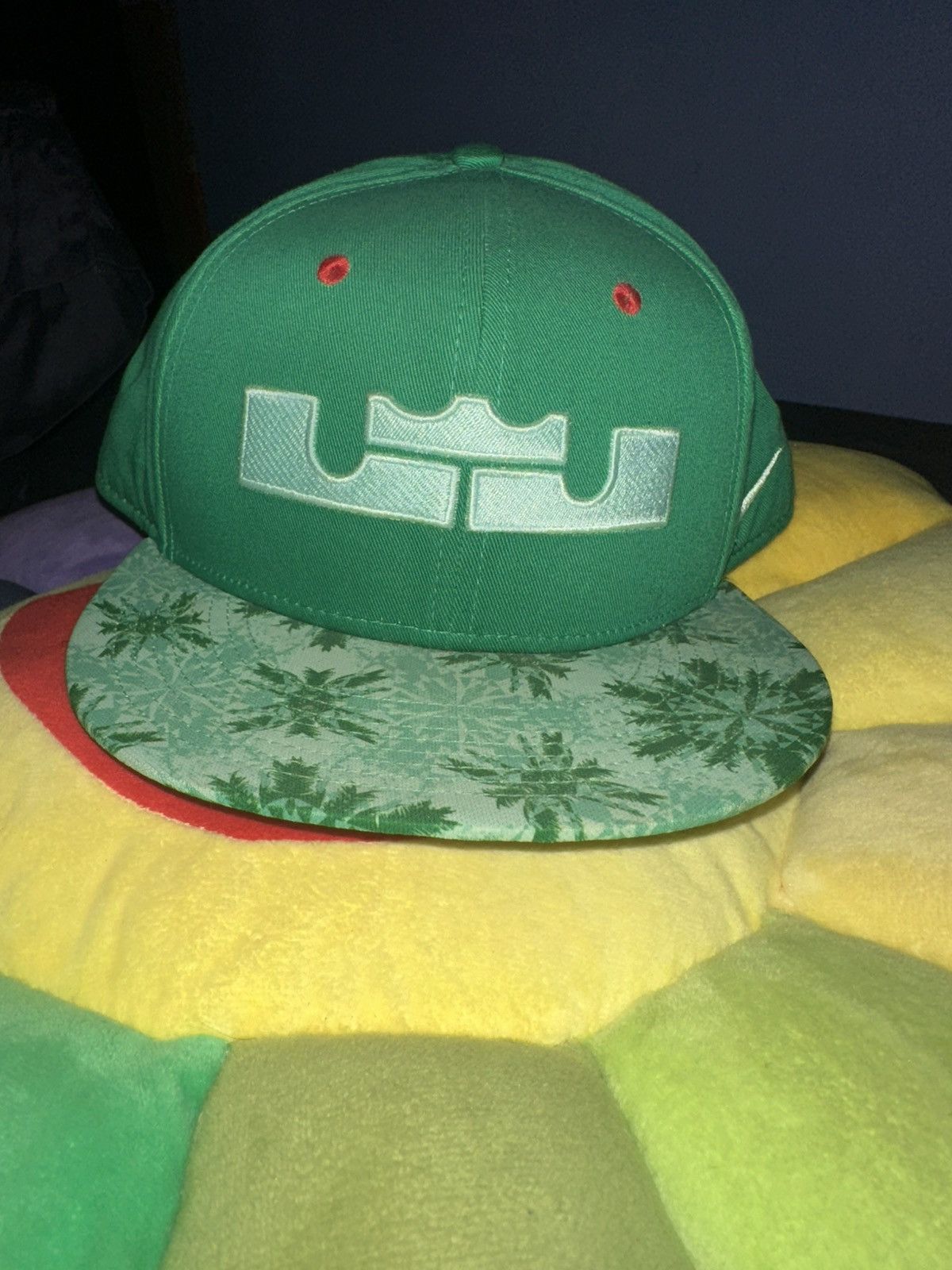 Nike Nike Lebron Christmas 2014 King James snapback Size ONE SIZE - 1 Thumbnail