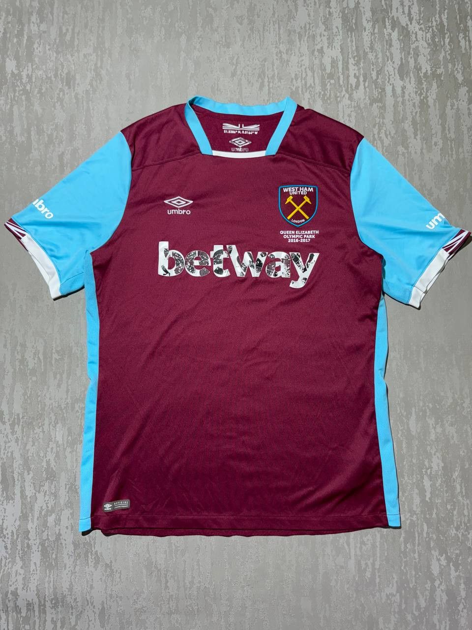 Umbro WEST HAM UNITED 2016-17 HOME FOOTBALL SOCCER JERSEY UMBRO Size US XL / EU 56 / 4 - 1 Thumbnail