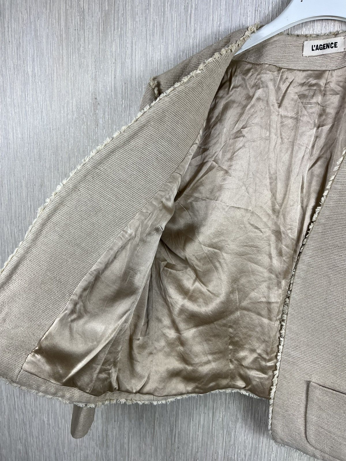 Designer × L'AGENCE L’agence raw silk blazer striped jacket distressed sand Size M / US 6-8 / IT 42-44 - 11 Thumbnail