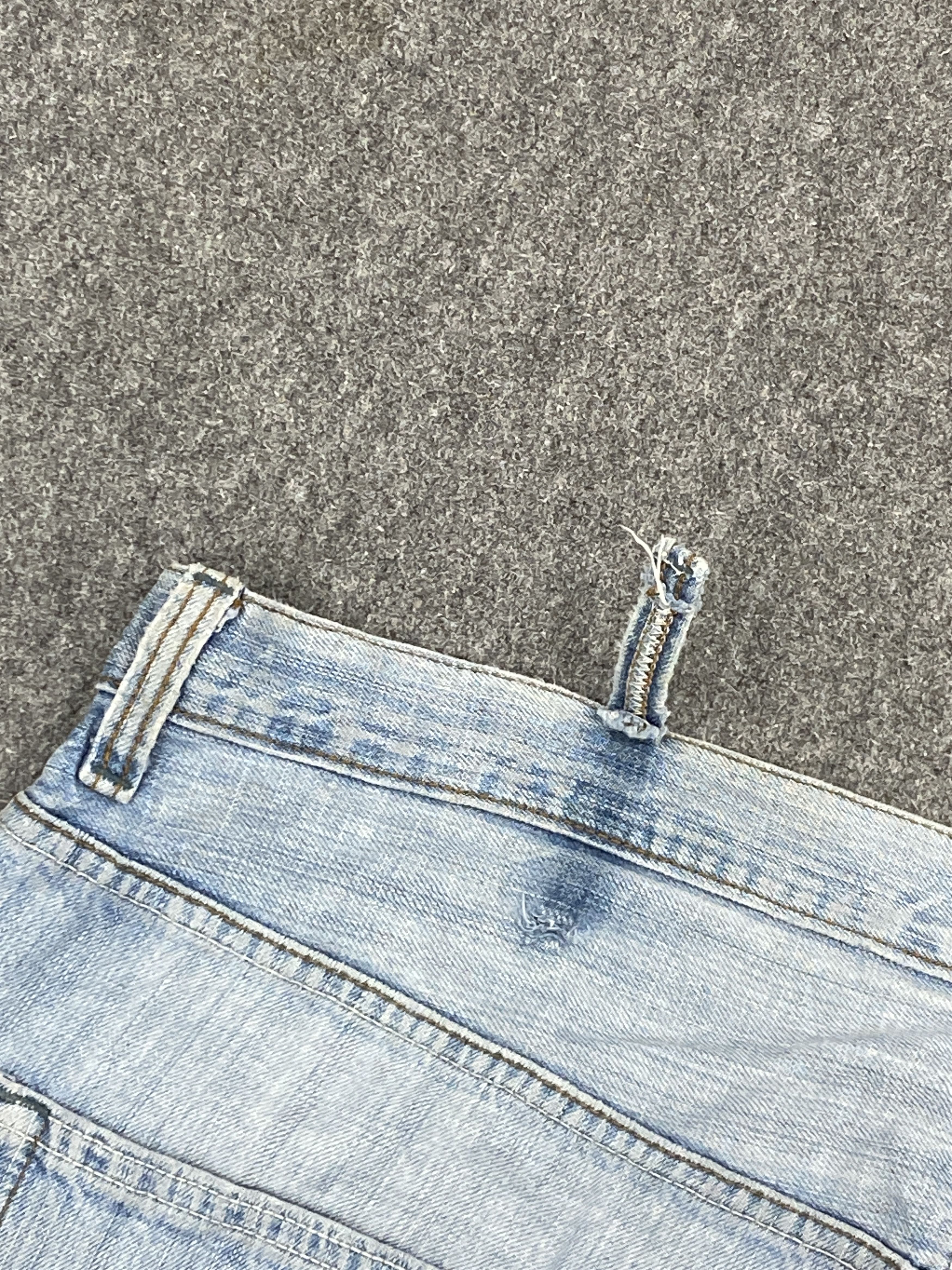 Levi's Vintage Levi's 569 Light Washed Jeans DP2684 Size US 43 - 14 Thumbnail