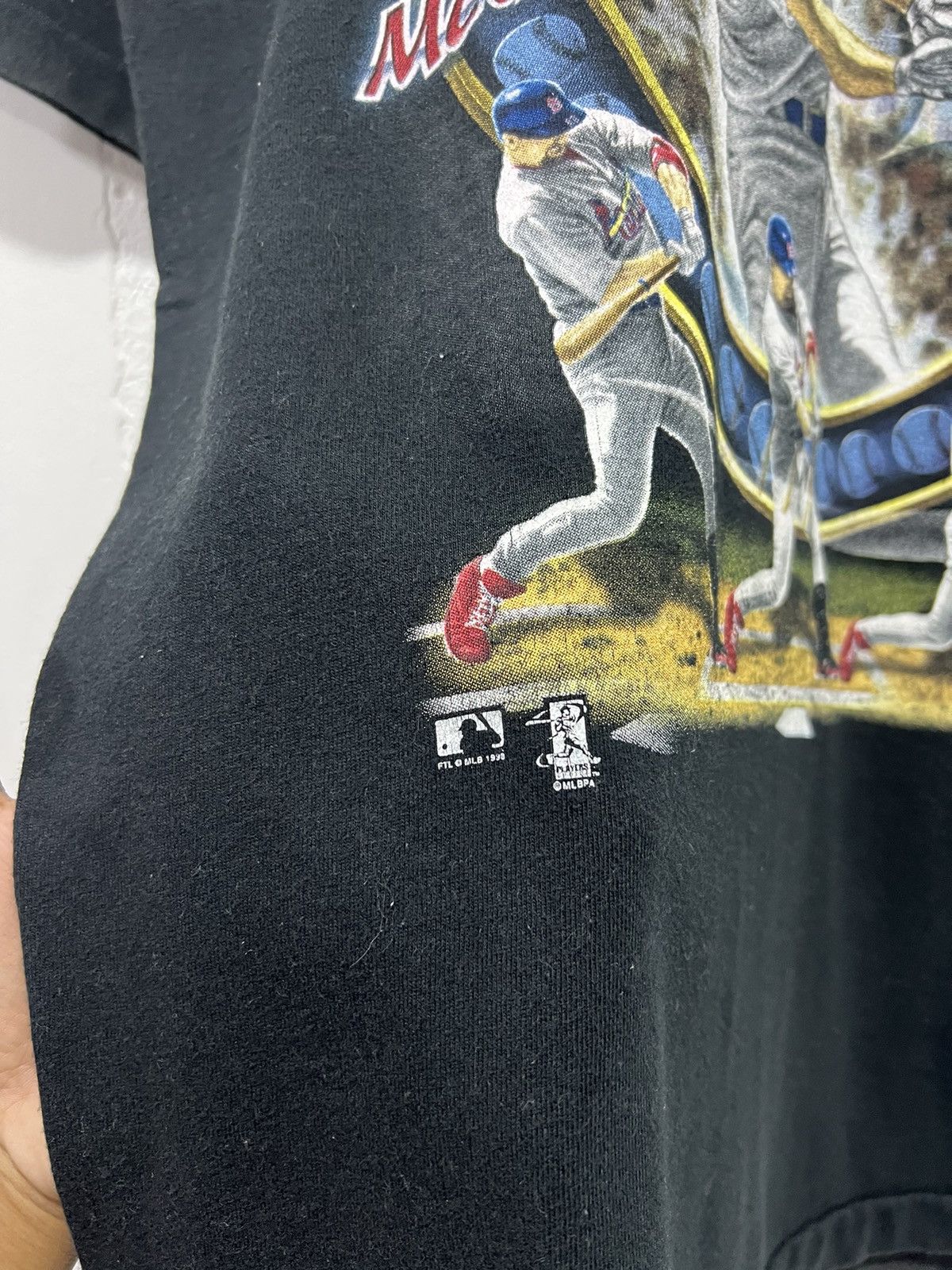 Vintage Vintage 90s Mark McGwires Final Home Run Tshirt Size US L / EU 52-54 / 3 - 3 Thumbnail