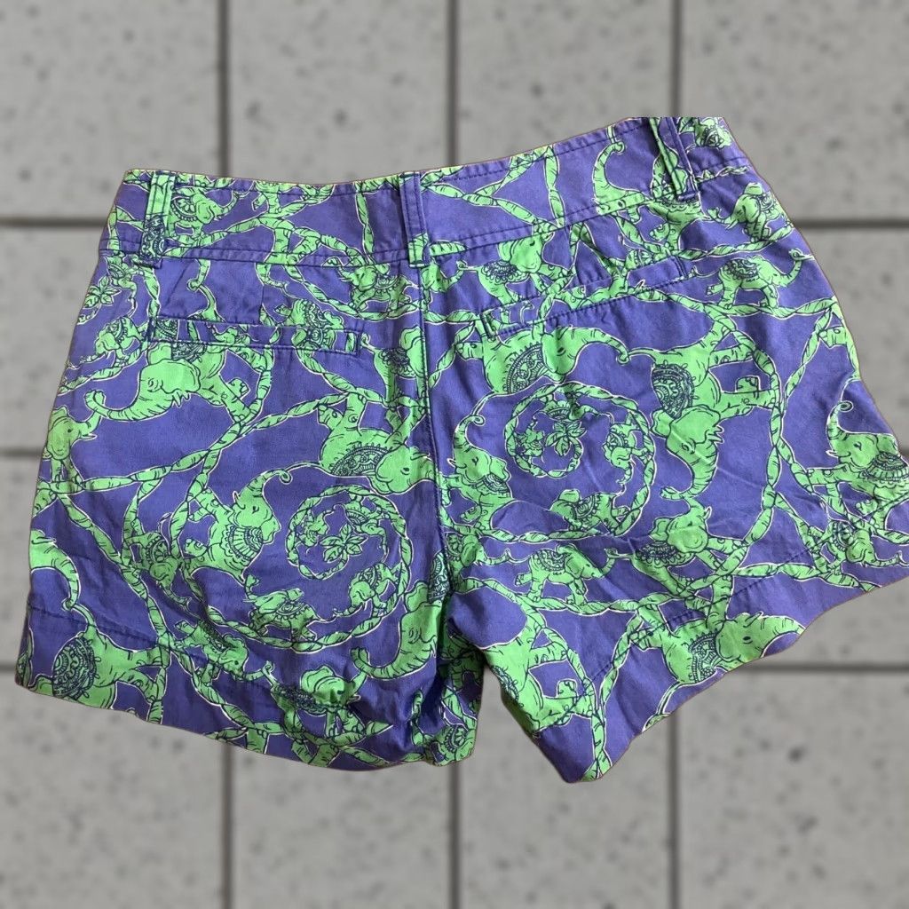 Lilly Pulitzer Lilly Pulitzer Callahan Shorts Womens Size 0 Purple Green Elephants Size 25" / US 0 / IT 36 - 1 Thumbnail