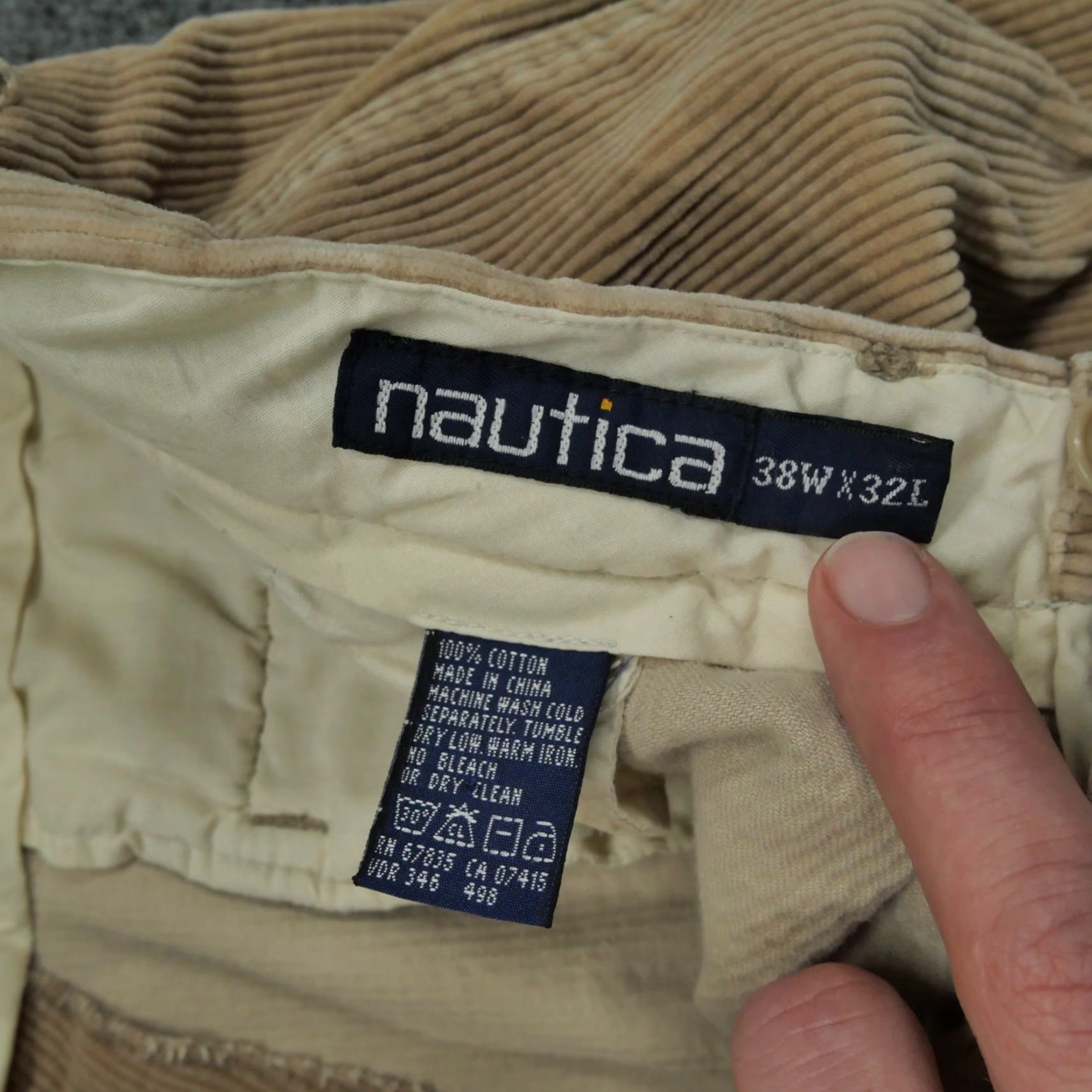 Nautica VINTAGE Nautica Pants Mens 38x32 Khaki Corduroy Baggy 90s Tan Beige 36x32 Khakis 90s Mens Size US 36 / EU 52 - 5 Thumbnail