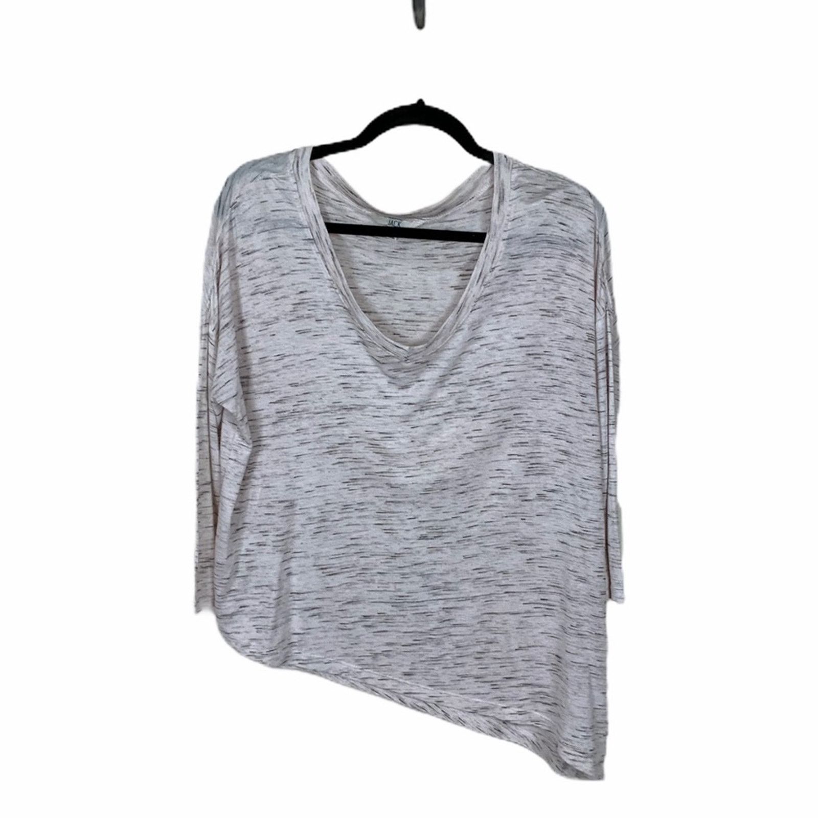 BB Dakota Jack BB Dakota V Neck 3/4 Sleeve Tee Beige Size M Size M / US 6-8 / IT 42-44 - 1 Thumbnail