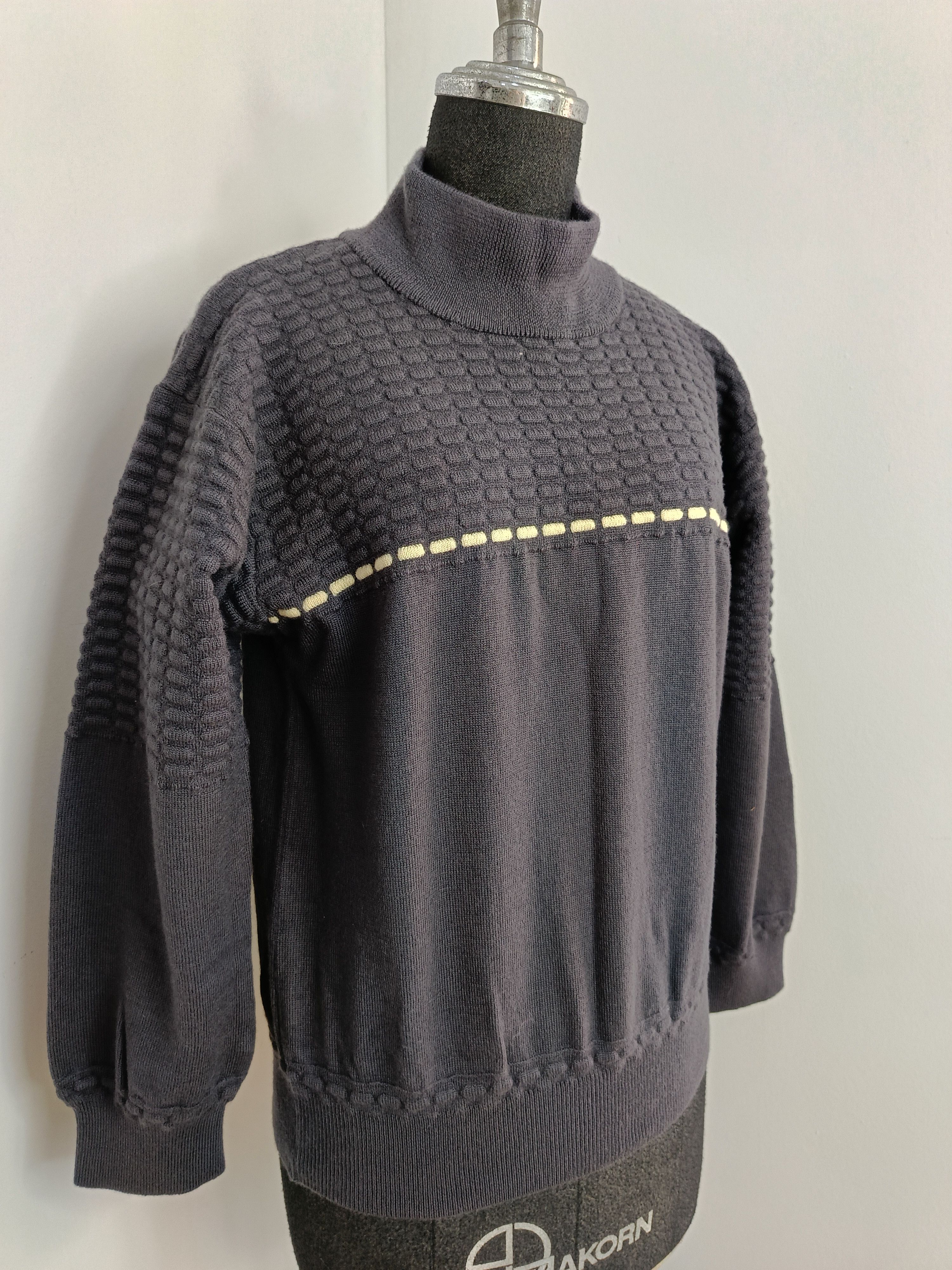 Issey Miyake Issey Miyake Japan 90s wool gray turtle neck sweater medium Size US S / EU 44-46 / 1 - 1 Thumbnail