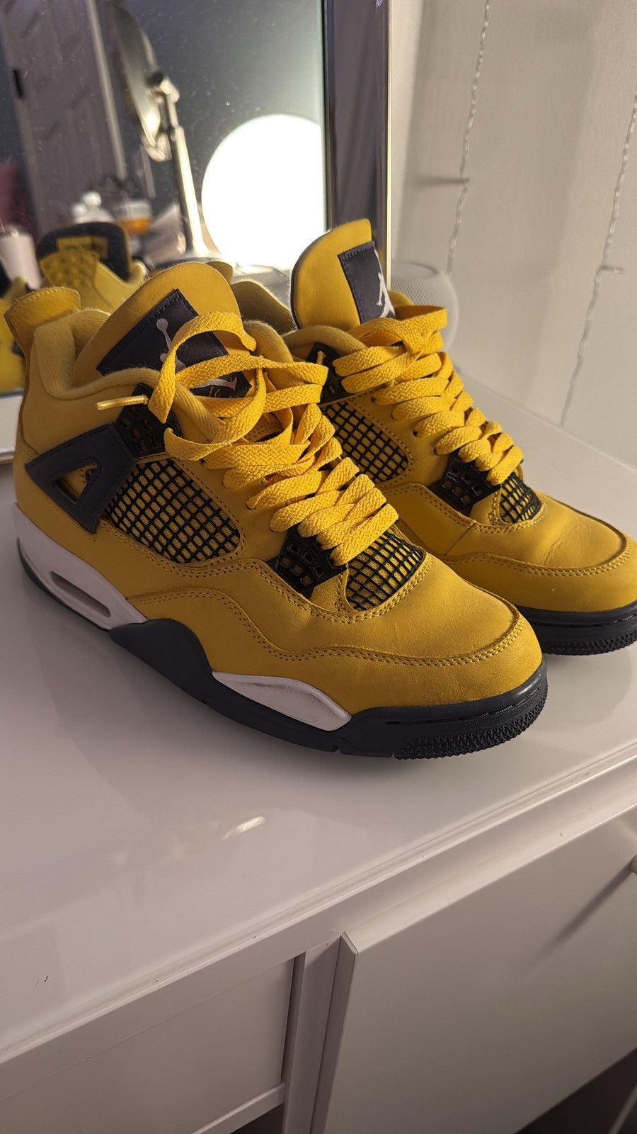 Jordan Brand × Nike Air Jordan 4 Retro ‘Lightning’ 2021 Size US 7.5 / EU 40-41 - 1 Thumbnail