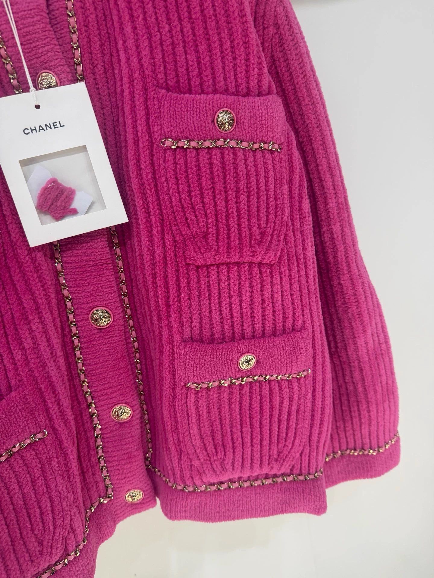 Chanel Chanel Women's 22B FW Worn Pink Chain Jacket FR36 Size XS / US 0-2 / IT 36-38 - 3 Thumbnail