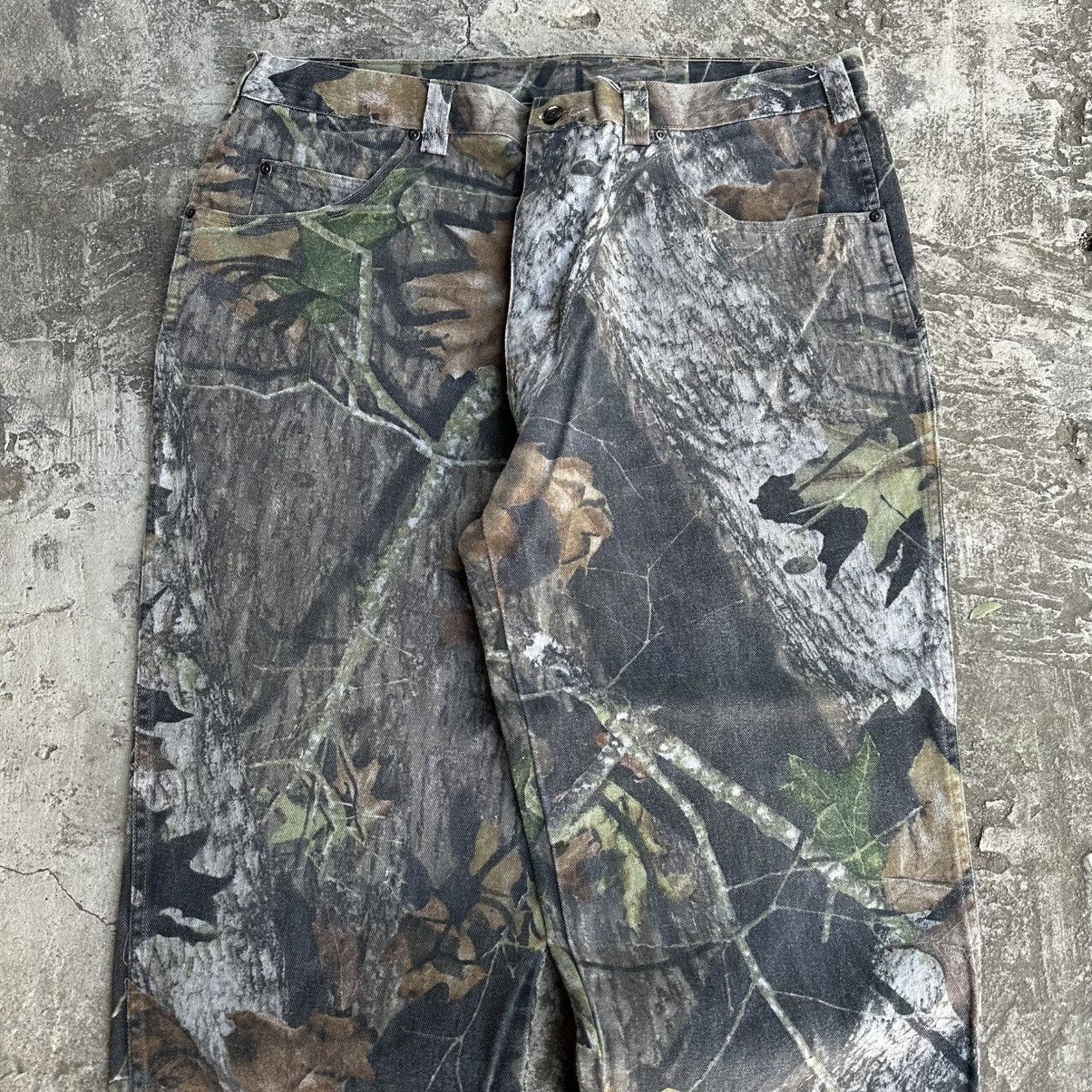 Realtree (39x28) Crazy Vintage Y2K Realtree Camo Carhartt Style Baggy Size US 39 - 6 Thumbnail